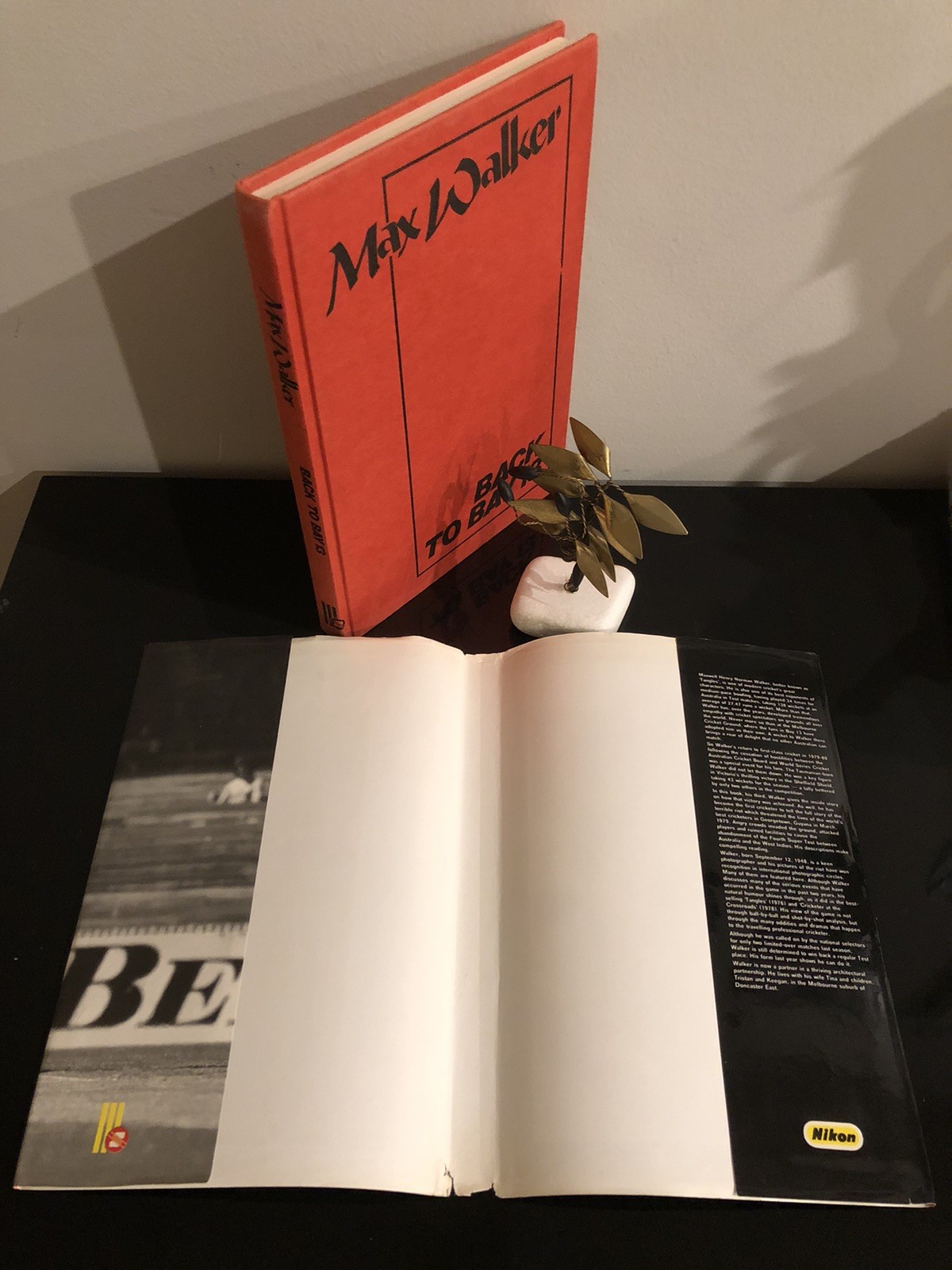 Signed Copy (from 3 players) Max Walker Back To Bay 13 G.Spark Ed. 1980 First Ed