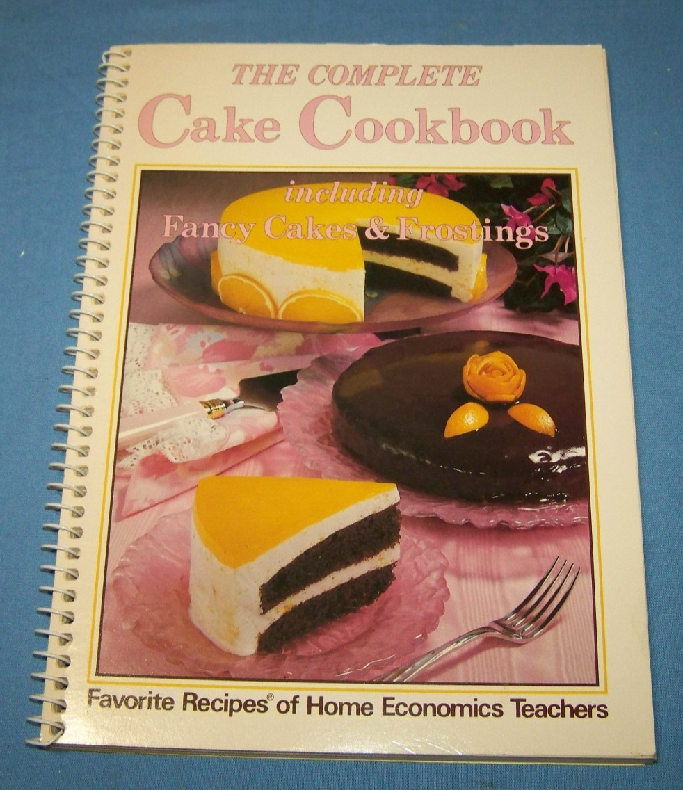 Vtg Set Of 4 CookBook Collectibles. Favorite Recipes Press 1985