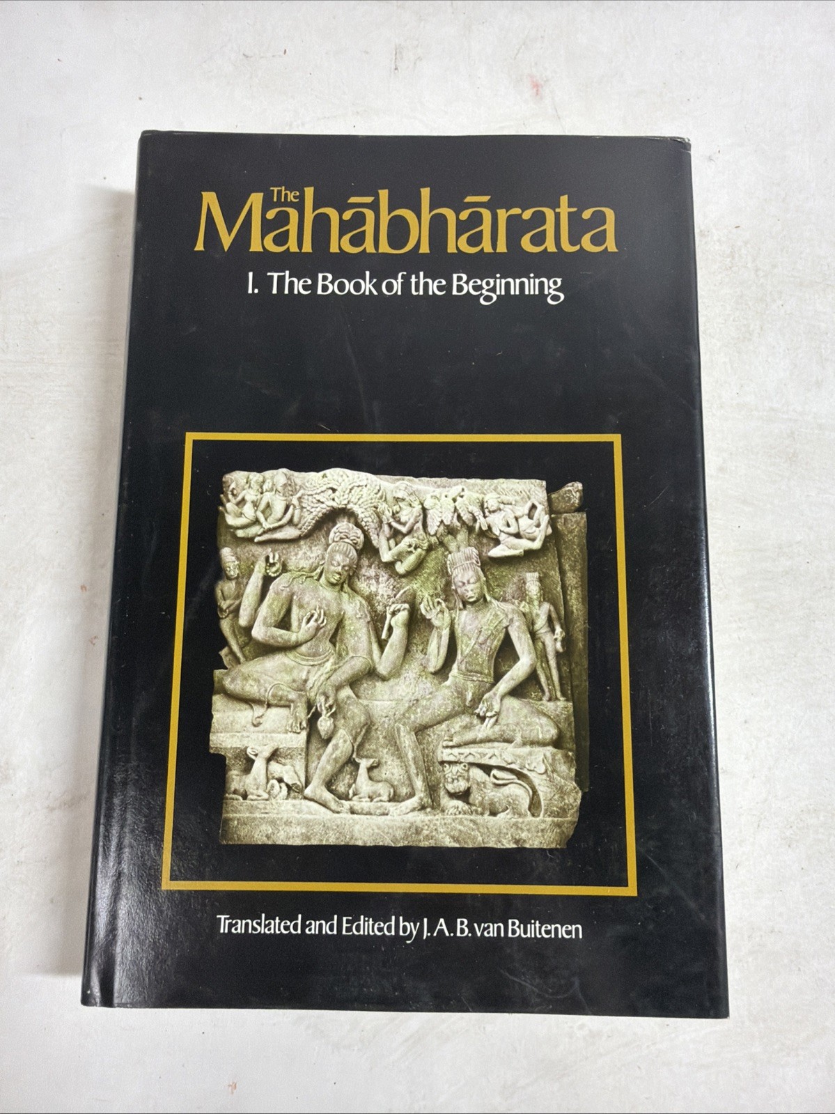The Mahabharata, Volume 1: Book 1: The Book of the Beginning Paperback