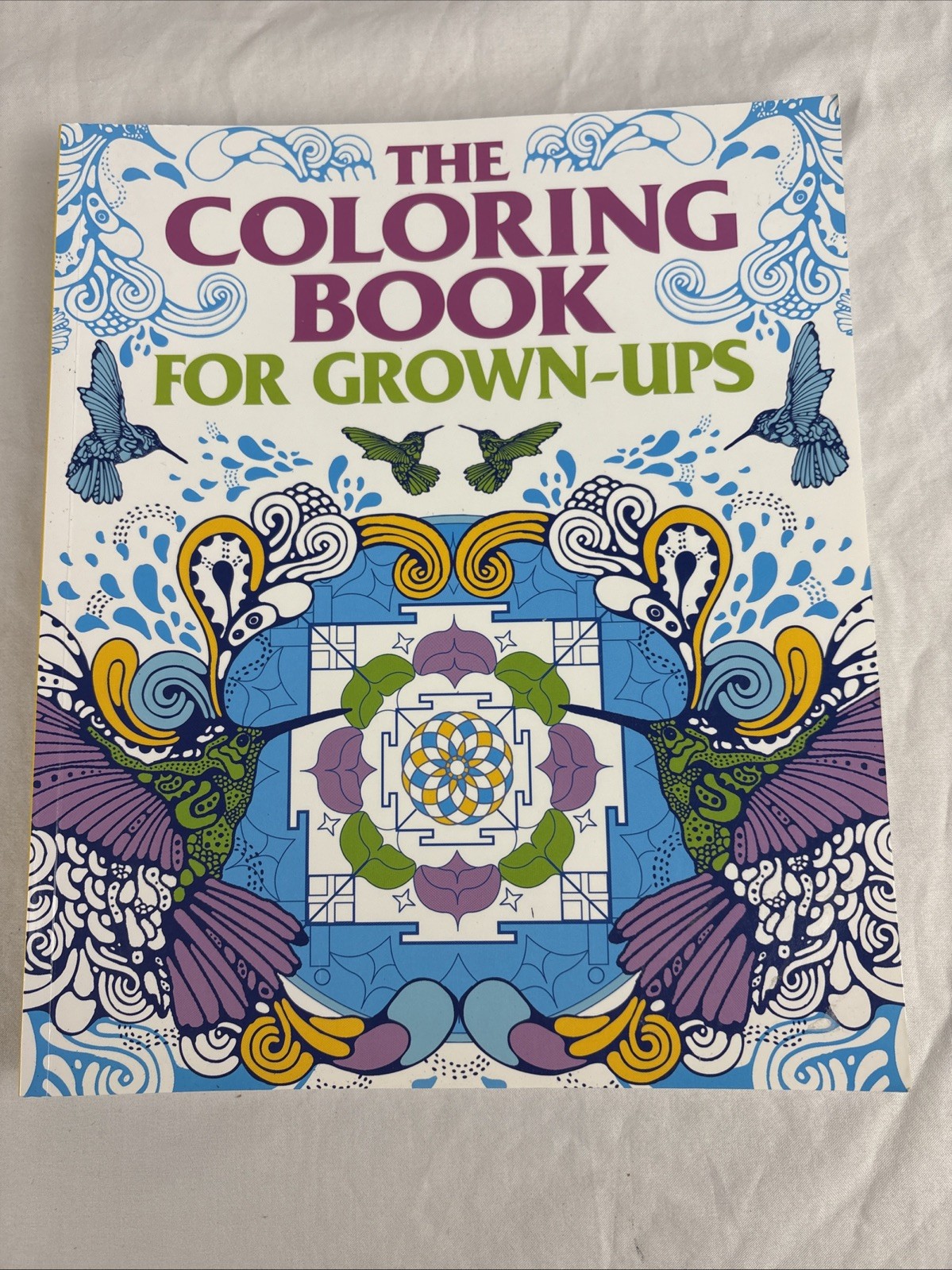 352 PAGES OF ACTIVITY THE COLORING BOOK – THE COLOURING BOOK FOR GROWN UPS