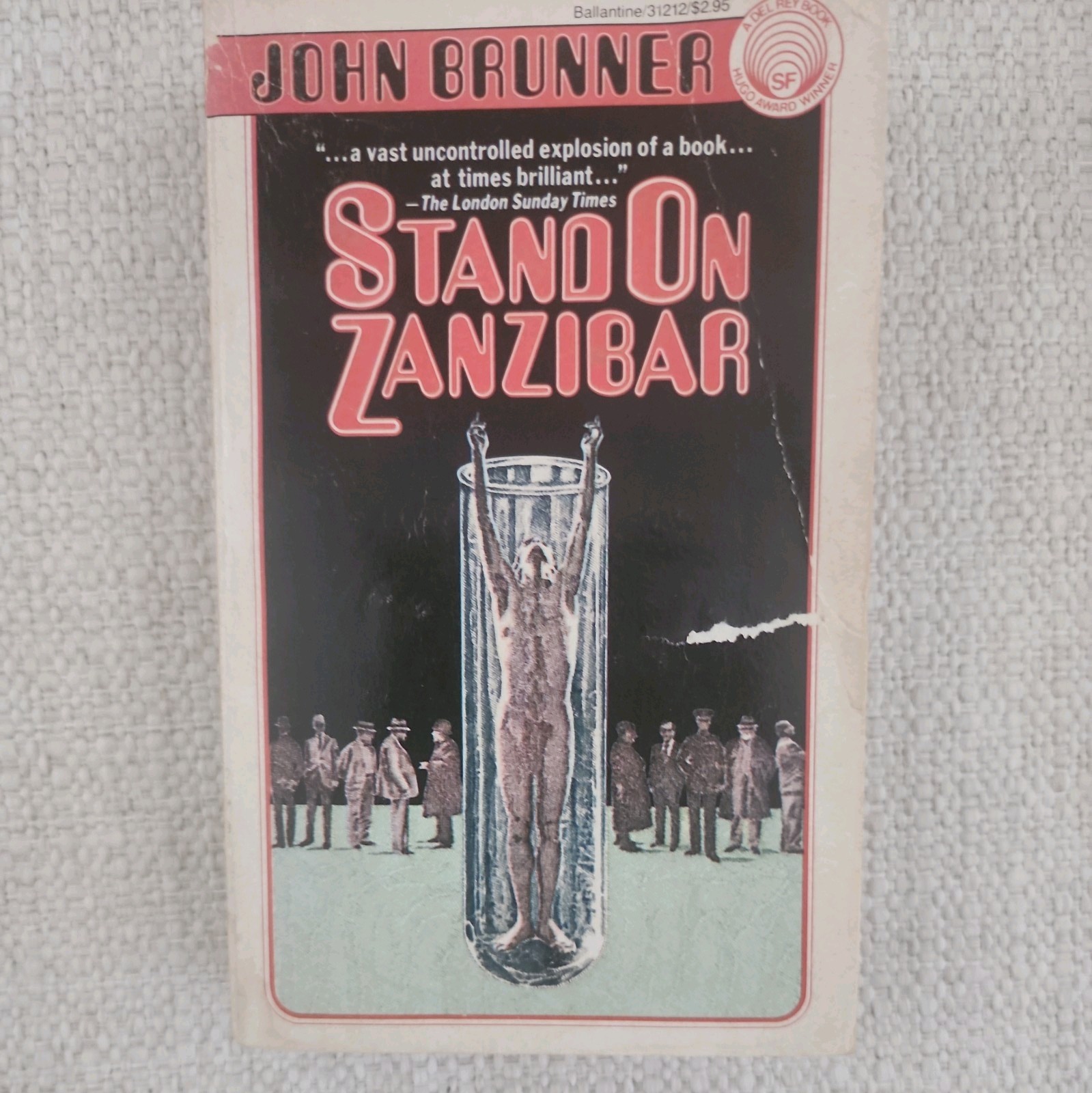 Sci-Fi books HUXLEY, Bradbury, Clarke, Brunner, asimov, ISLAND, zanzibar, founda
