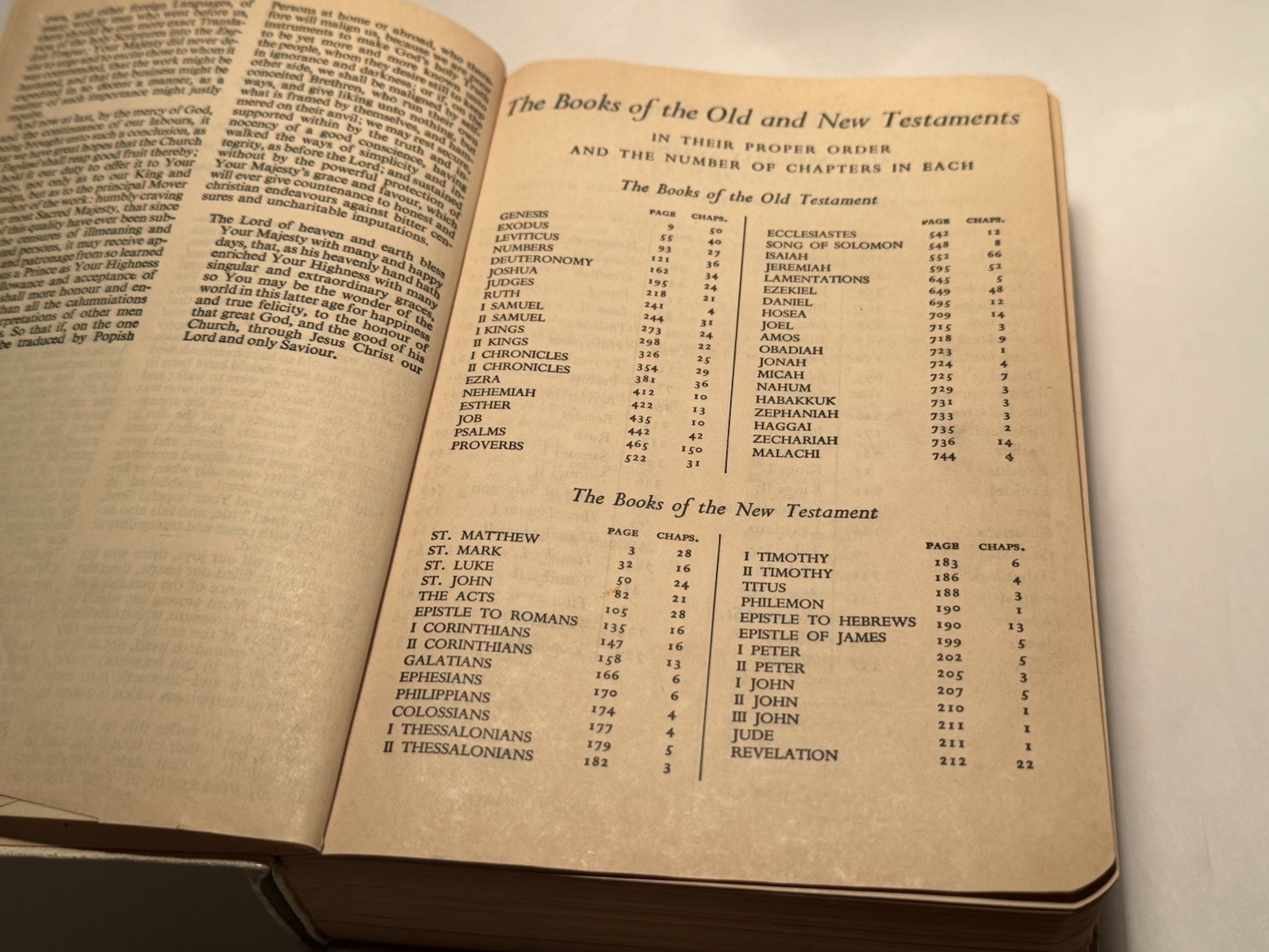 THE HOLY BIBLE KJV red letter 1965 Bonded leather vintage World pub. concordance