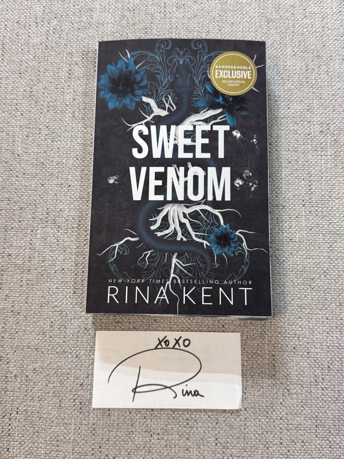 Sweet Venom Rina Kent Barnes & Noble Exclusive Signed Sprayed Edge Couple Art