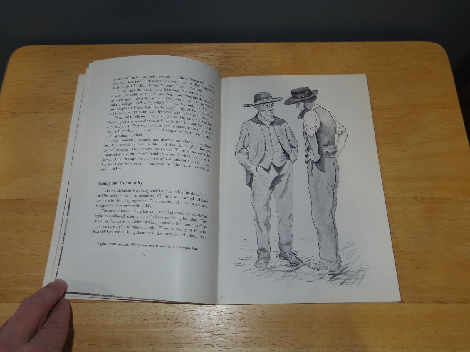 Vintage Amish Life by John A Hostetler (1960, Paperback) – 39 pages – Used/GC