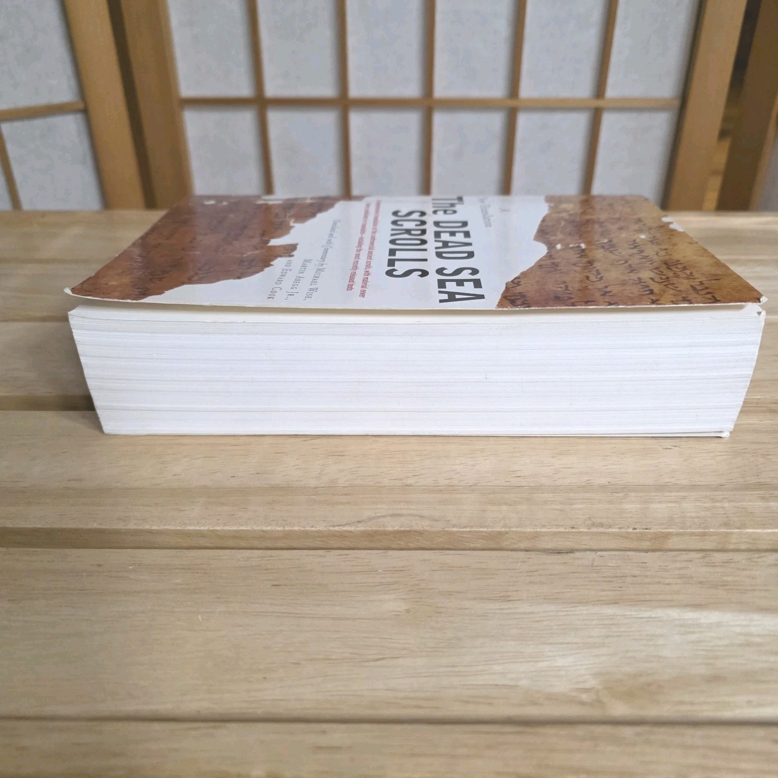 The Dead Sea Scrolls by Michael Wise, Martin Abegg A New Translation Faith Book