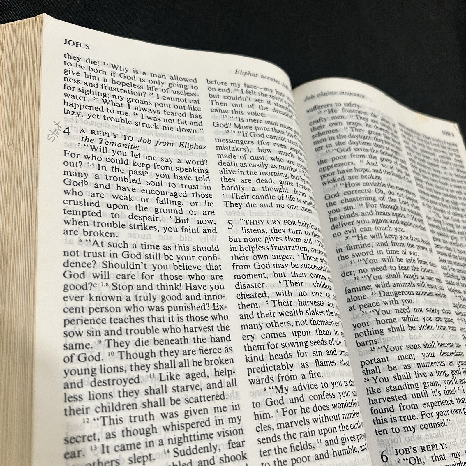 1971 The Living Bible: Paraphrased: Large Print Red Letter Edition Hardcover