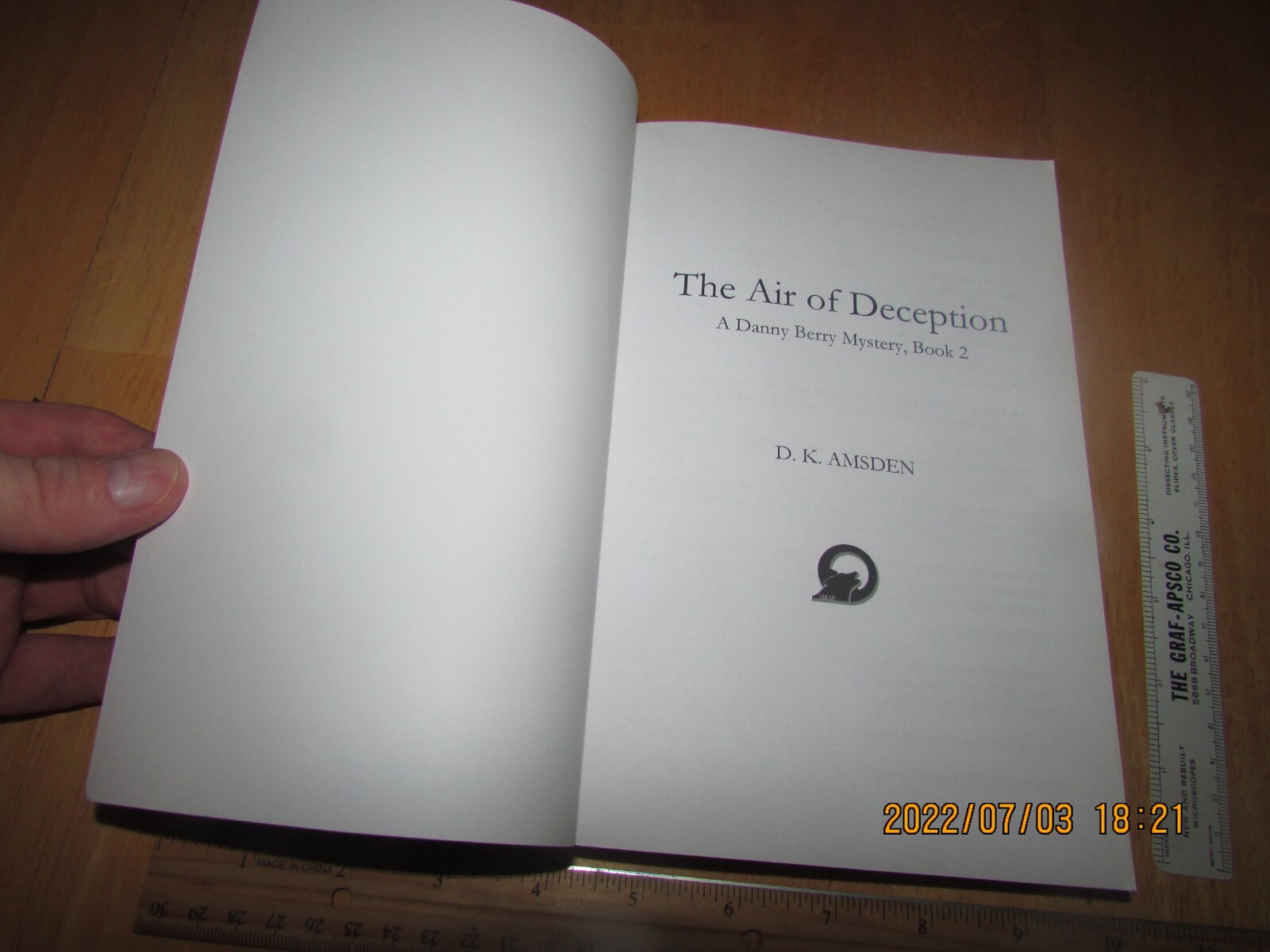 The Air of Deception by D. K. Amsden (2015, UK- A Format Paperback)