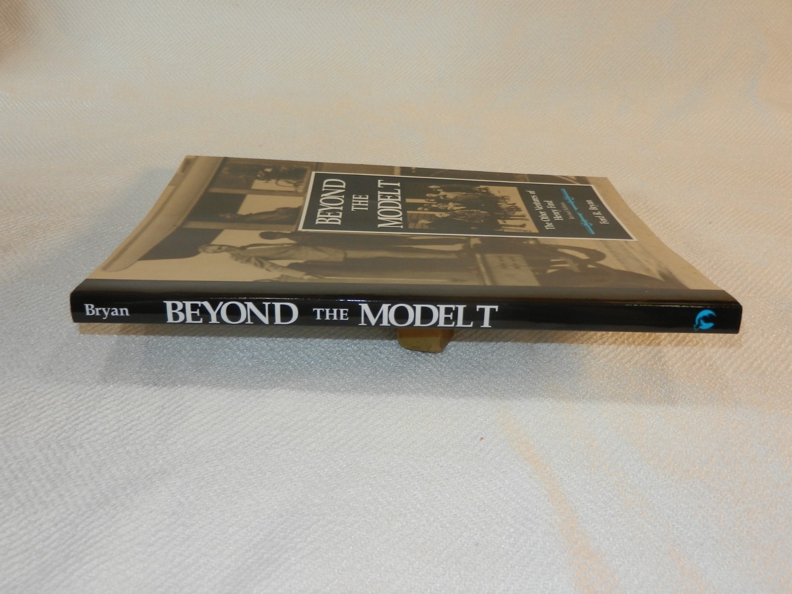 MICHIGAN „BEYOND THE MODEL T: THE OTHER VENTURES OF HENRY FORD“ 200 Photos