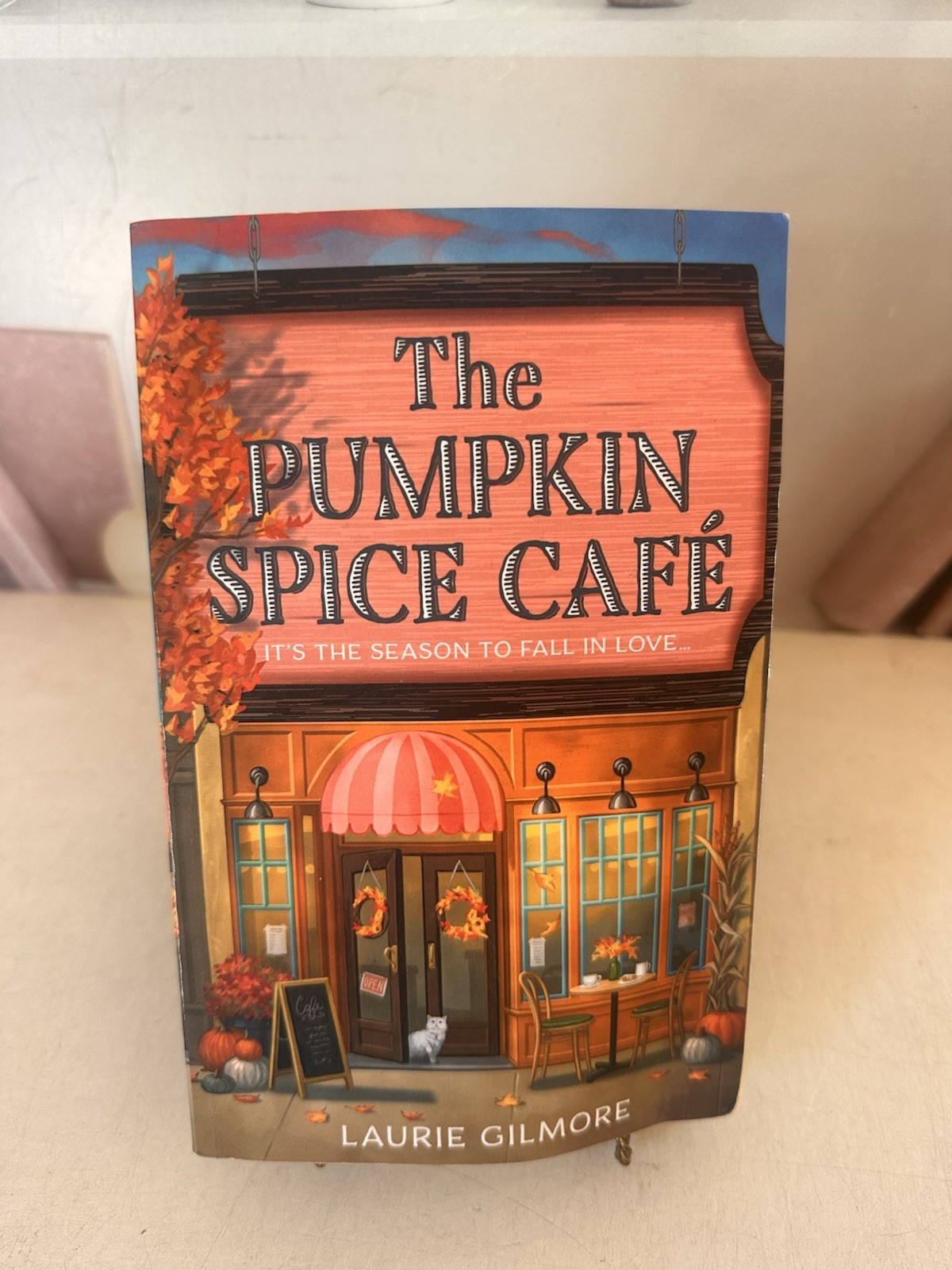 The Pumpkin Spice Cafe By Laurie Gilmore (Paperback)