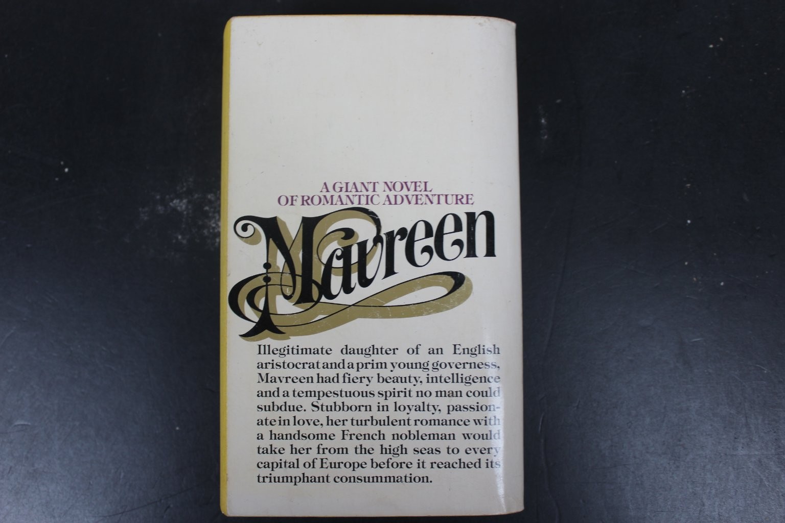 Maureen Claire Lorrimer 1977 Bantam Edition Romantic Adventure Novel PB