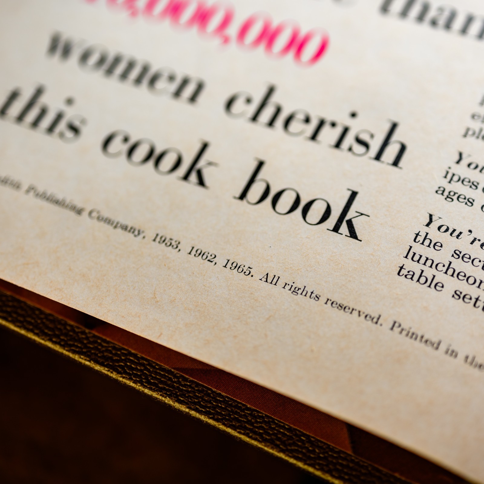 VTG 1965 Better Homes & Gardens New Cook Book Gold Souvenir Binder Edition EXC