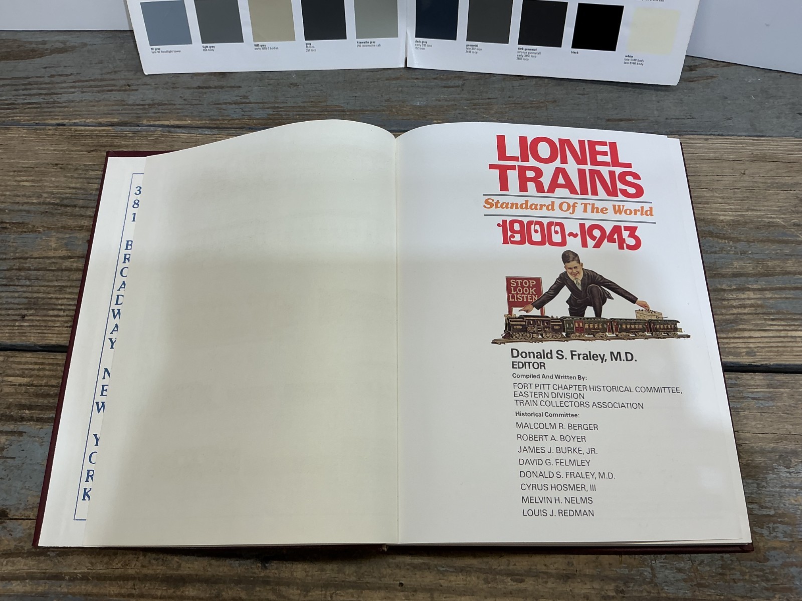 2-Lionel Trains Standard of the World 1900-1943 1st & 2nd Edition TCA Books