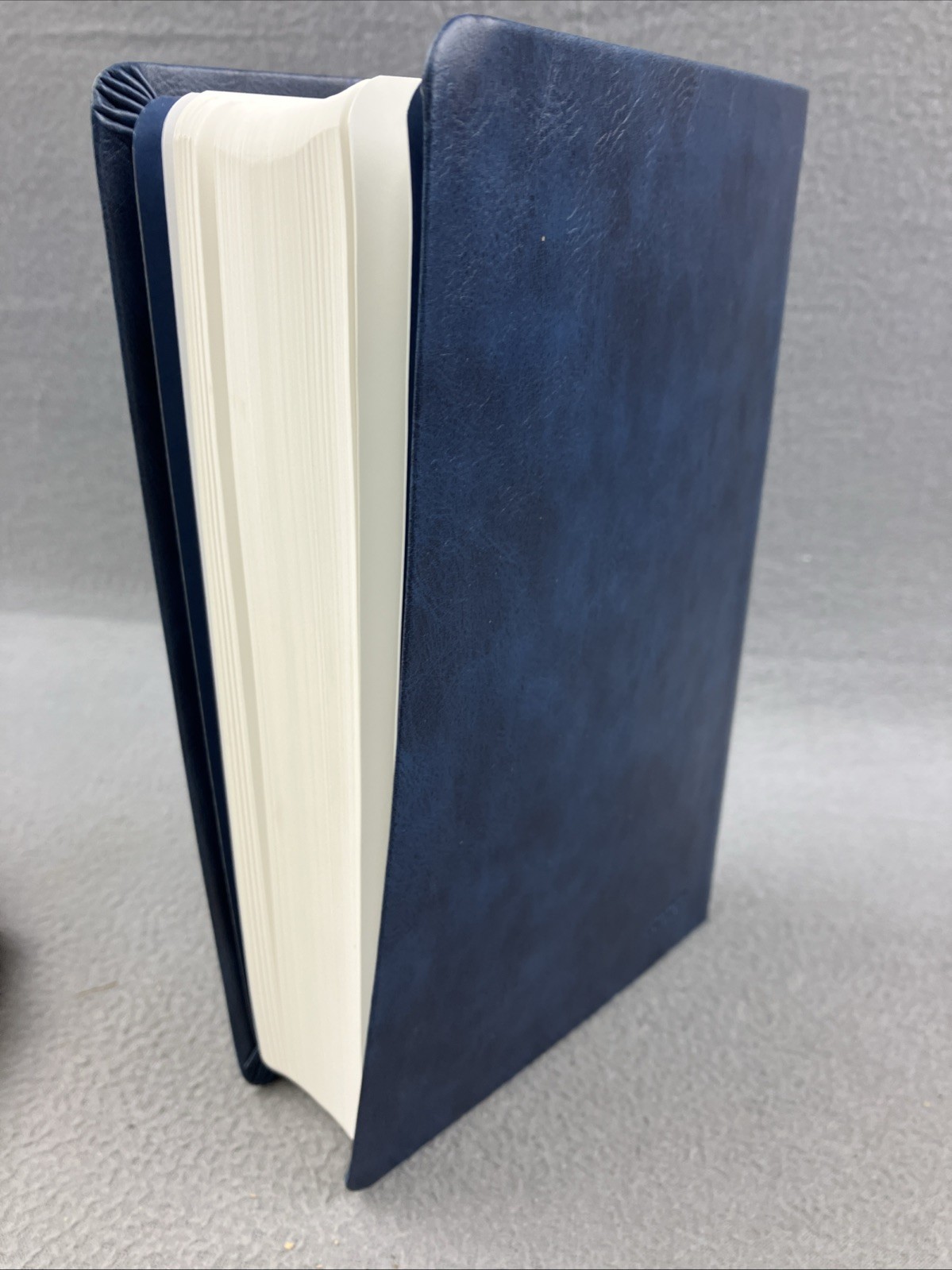 KJV Reference Bible Thomas Nelson Giant Print Red Letter Navy Leathersoft