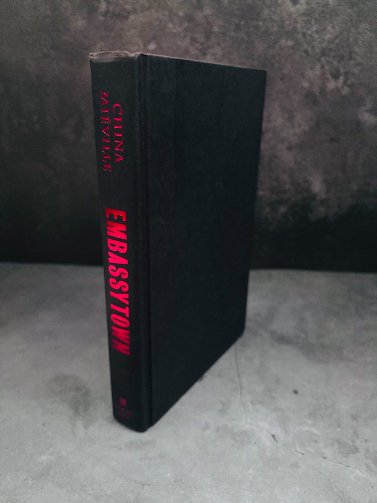 Embassytown China Mieville HC 1st Ed/1st Print Good Sci-Fi Novel