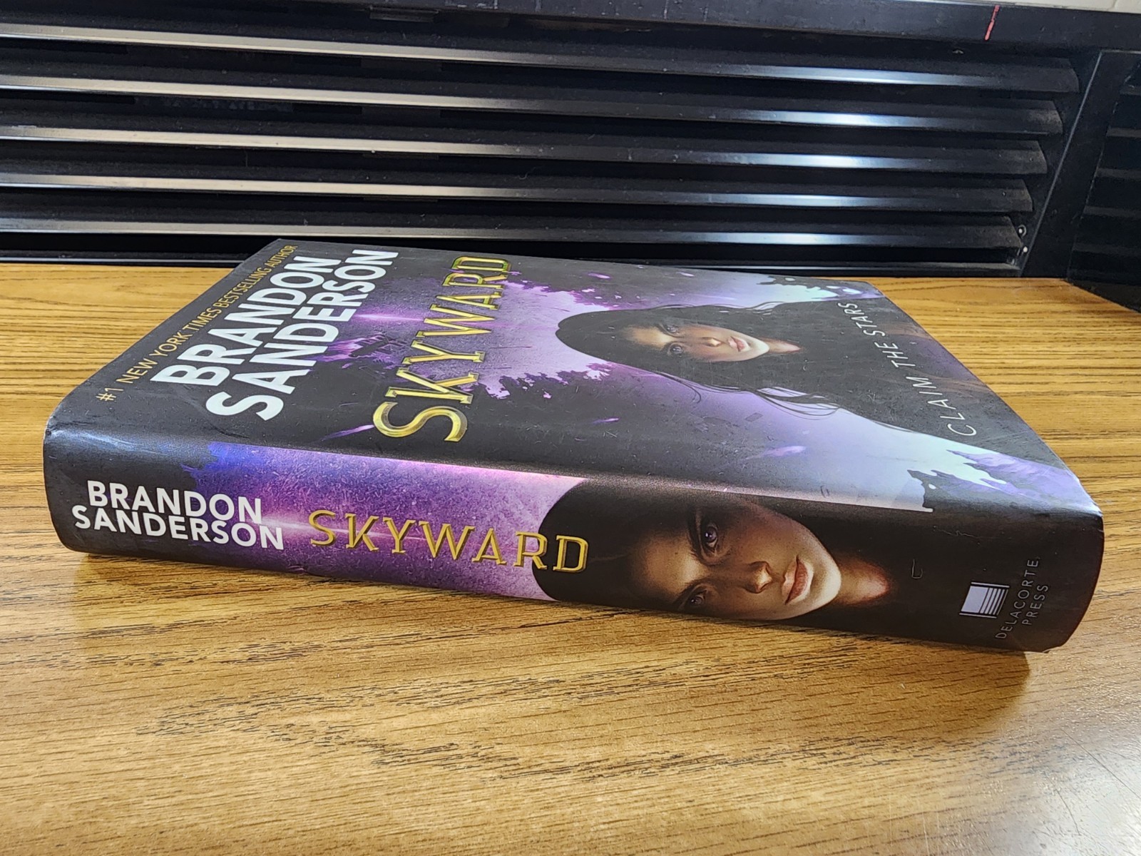 SIGNED #3451 Brandon Sanderson Skyward Series 1st Edition, 1st Printing
