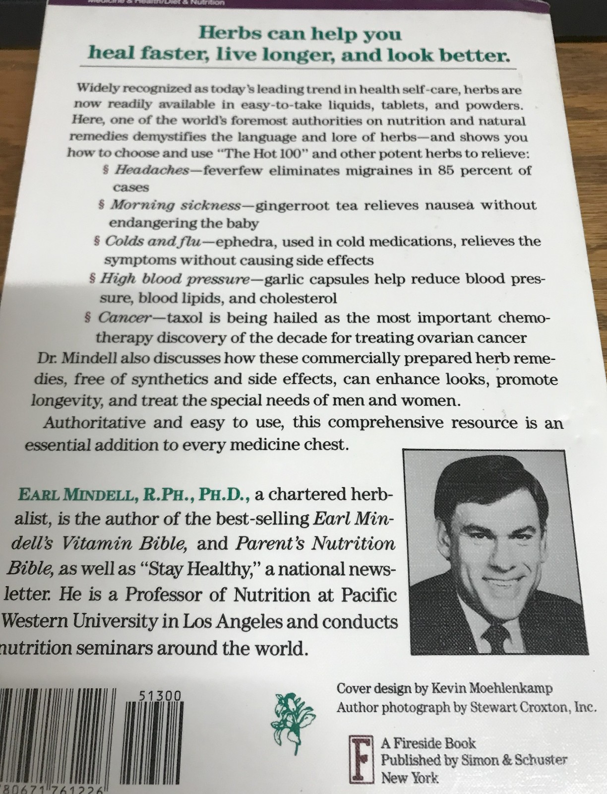 BOOK: EARL MINDELL’S HERB BIBLE Professor of Nutrition 1992 Paperback (A1)