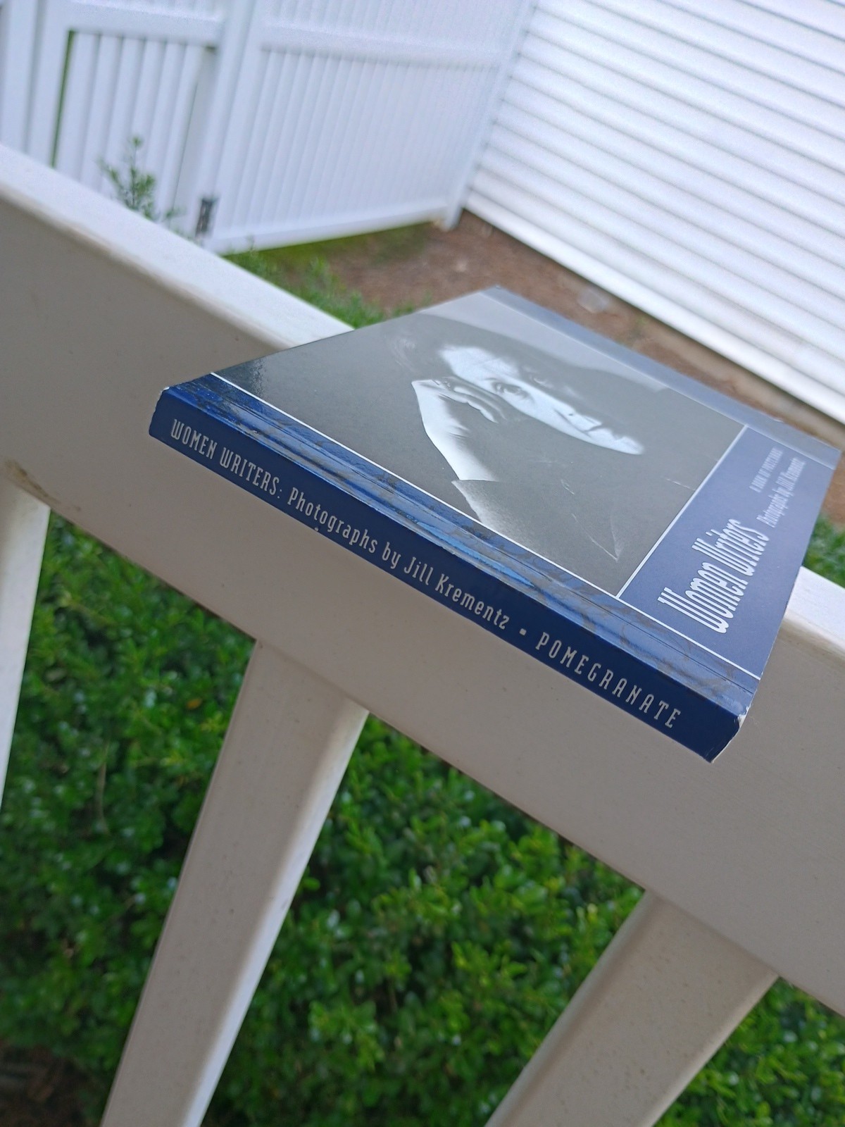 WOMEN WRITERS: A Book of Postcards. (30 x. Photographs b Jill Krementz). NEW