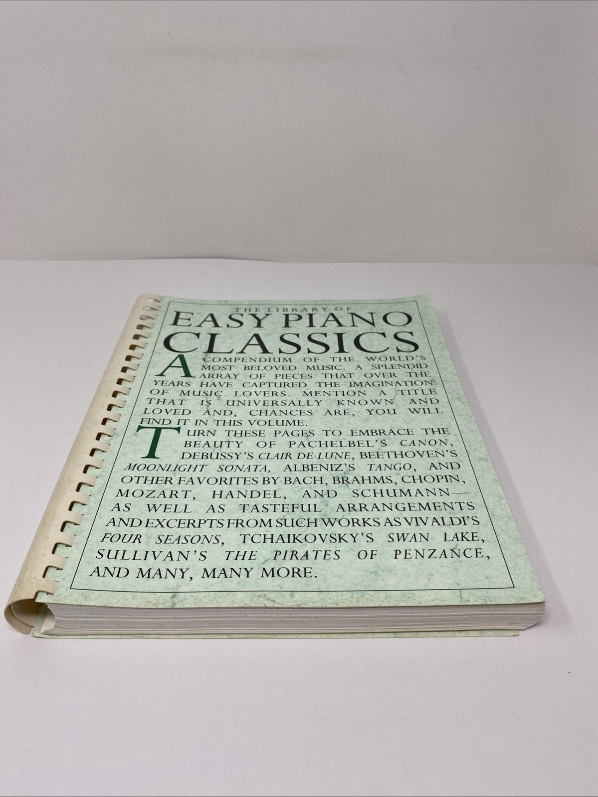 Library of Easy Piano Classics by Amsco – Plastic Comb Binding – Clean Pages