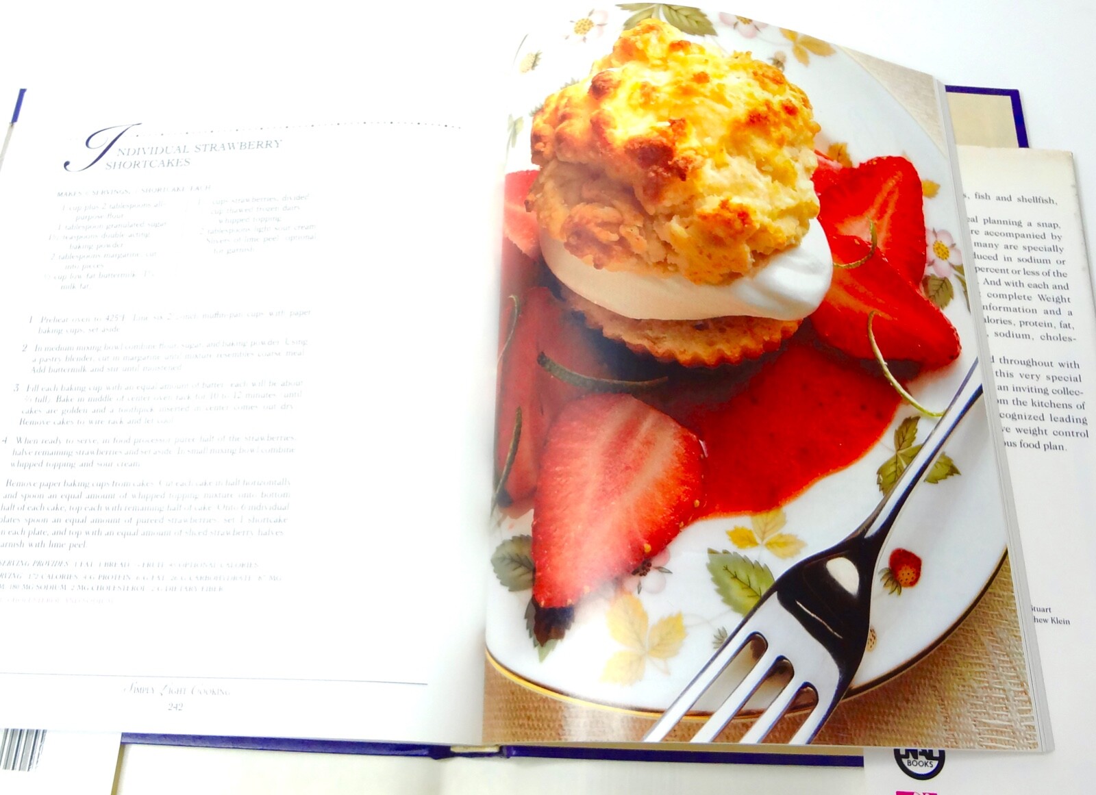 SIMPLY LIGHT COOKING Cookbook . FIRST 1st Edition 1992 . GREAT Condition