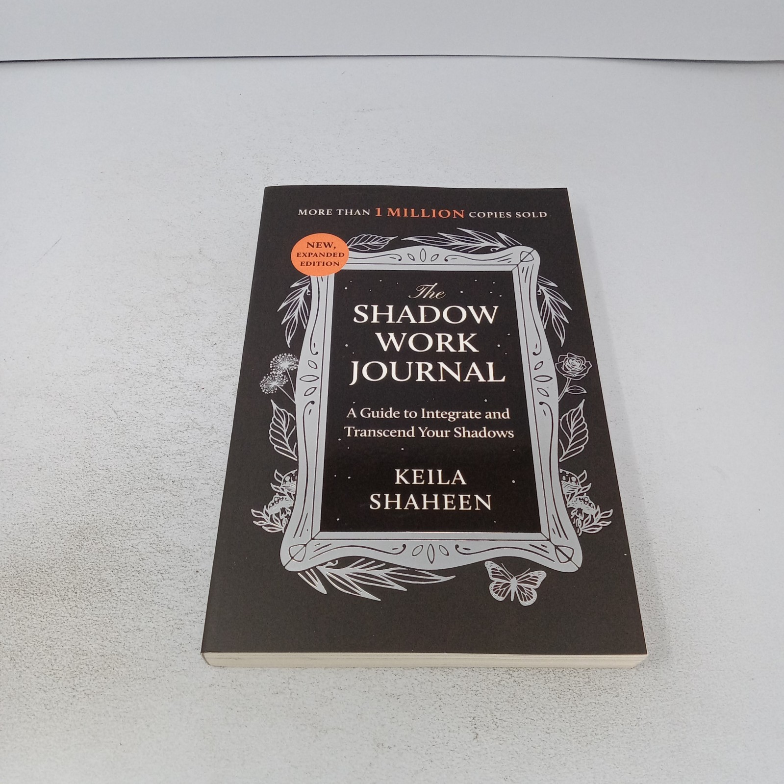 The Shadow Work Journal: 2024 Primero Sueño Press Paperback by Keila Shaheen