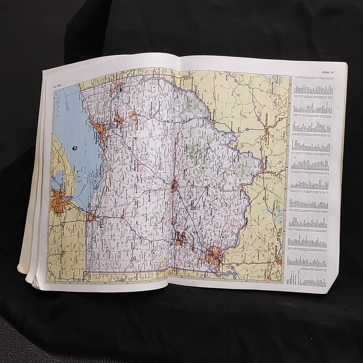 Rand McNally 2002 The Road Atlas & Trip Planner, US, Canada, & Mexico, Paperback
