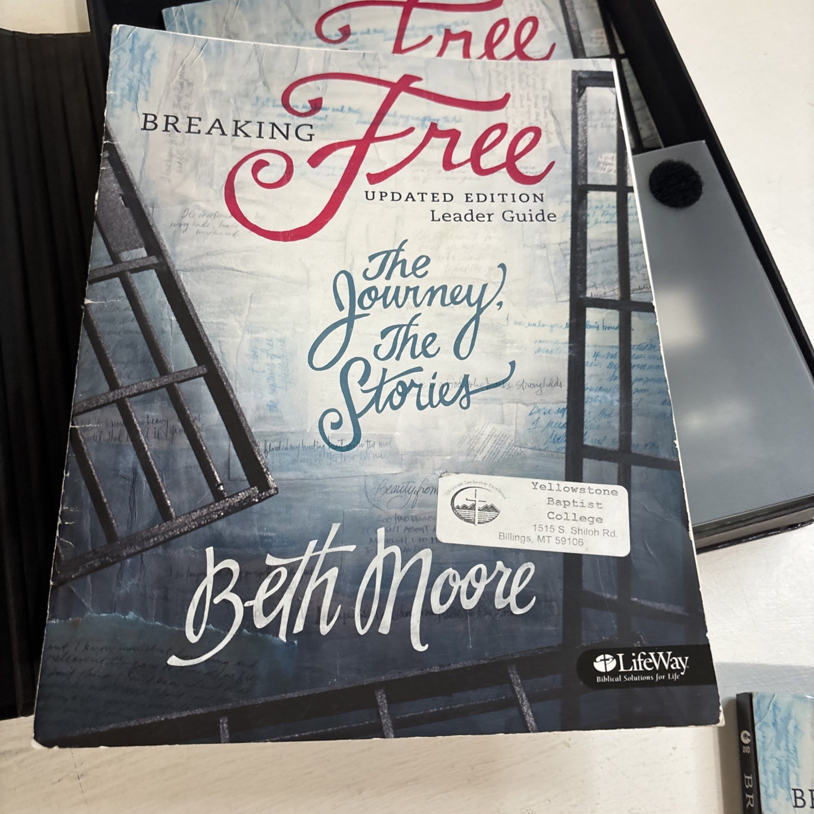 Breaking Free Updated Edition The Journey, The Stories By Beth Moore Lifeway Kit