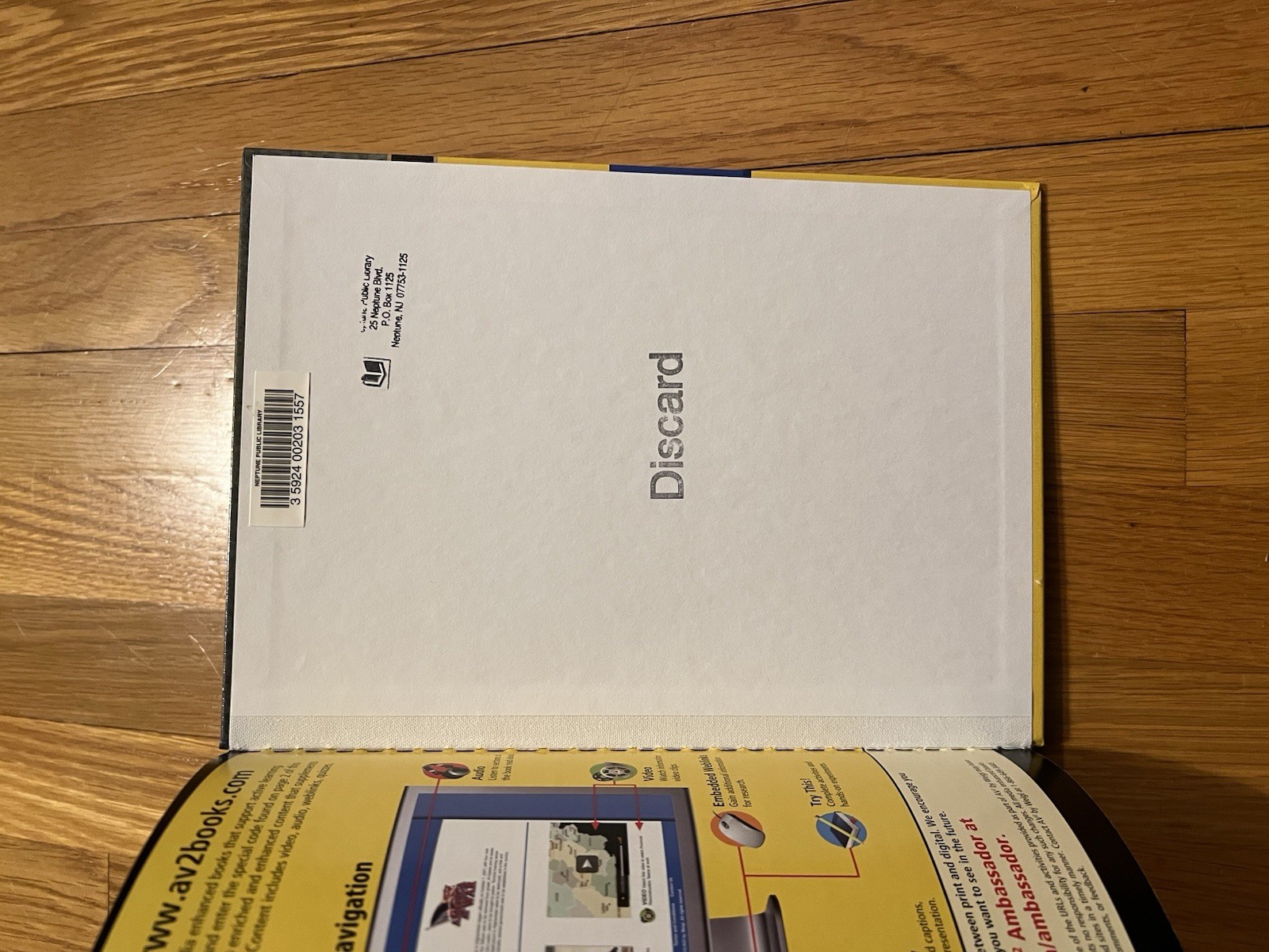 Two Kids Educational Books On WW1 – USED Ex-Library Hardcovers