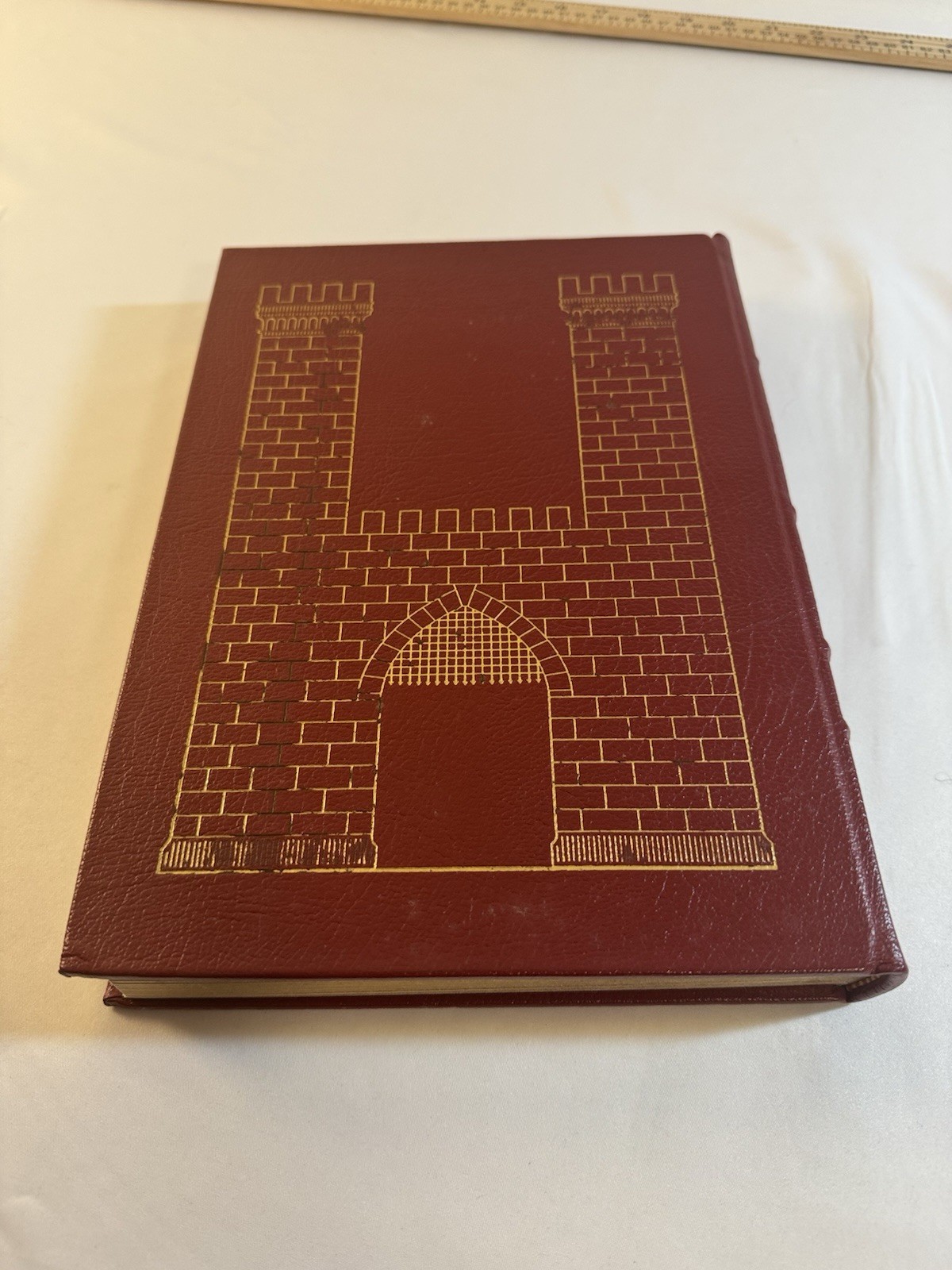 Vintage Easton Press A Connecticut Yankee King Arthur Court Leather Illustrated