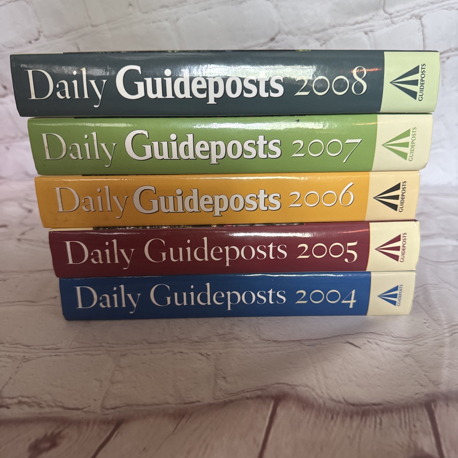 Lot Of 5 Daily Guideposts A Spirit-Lifting Yearly Devotional Hardcover Books