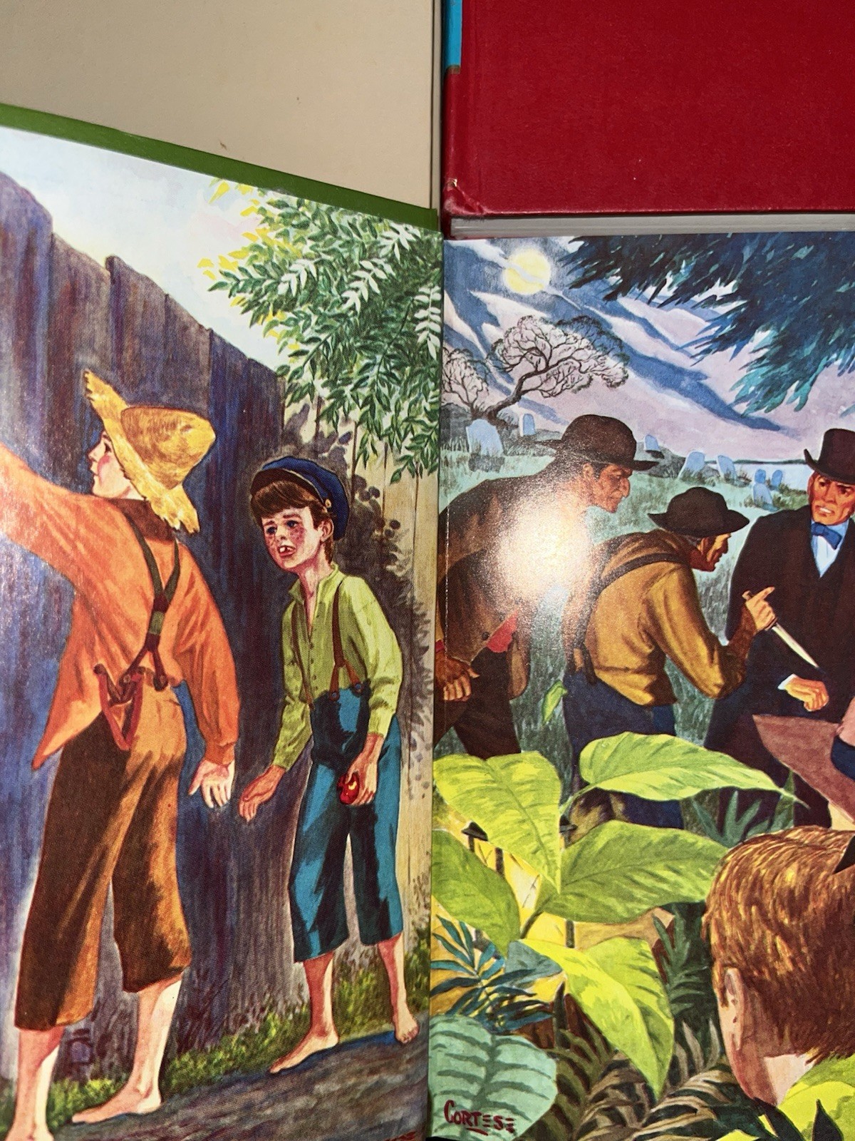 The CHILDREN’S CLASSICS HARDCOVER BOOKS VINTAGE SET OF 4