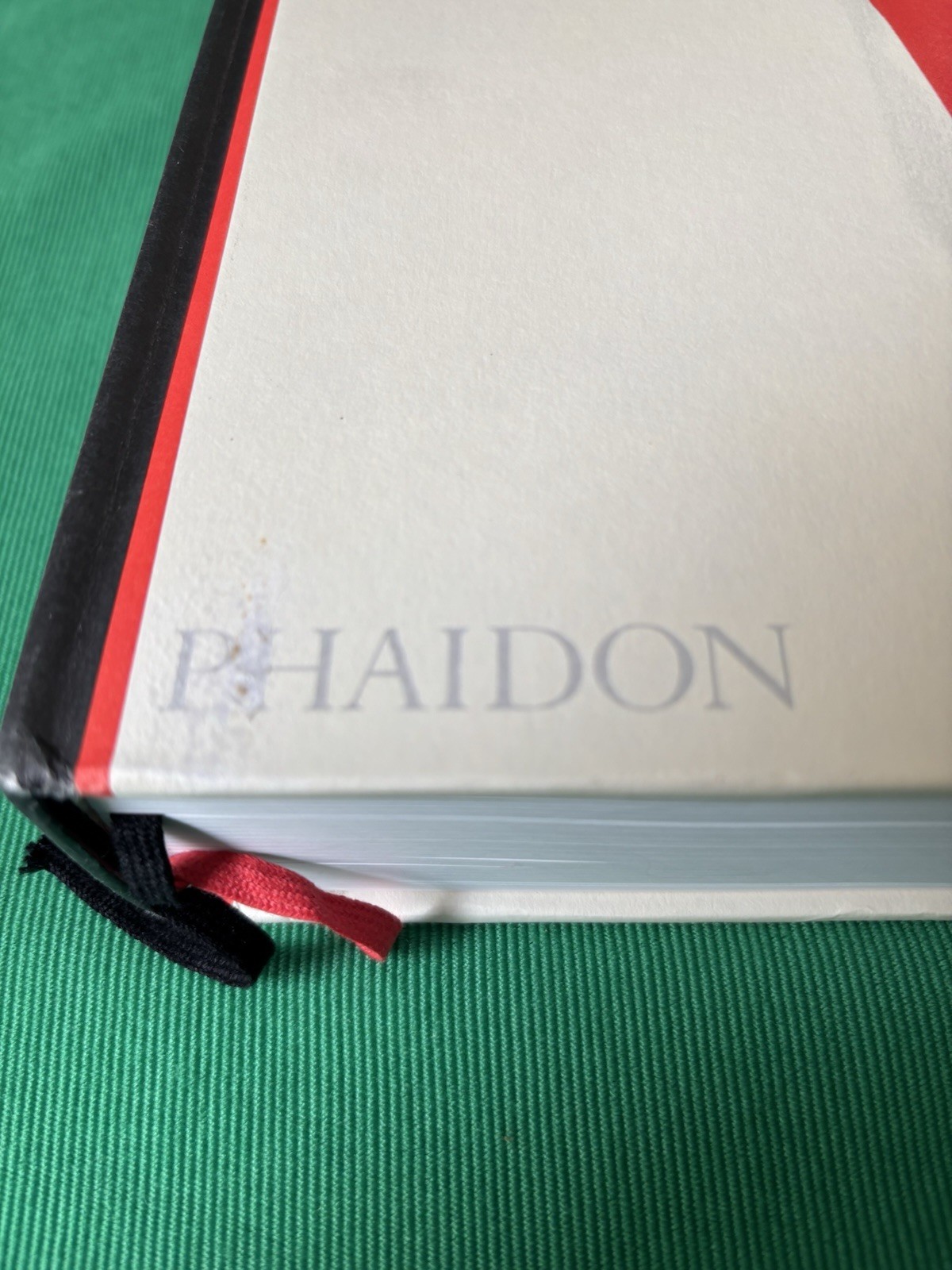 The Men’s Fashion Book – Hardcover, by Phaidon Famous People Designers Musicians