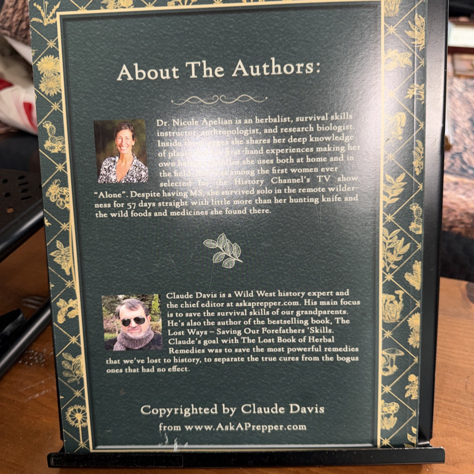 The Lost Book Of Herbal Remedies 2020 By Nicole Apelian , PhD & Claude Davis