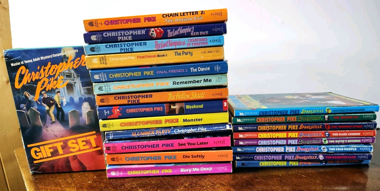CHRISTOPHER PIKE 25 DIFFERENT BOOKS SPOOKSVILLE 1ST PRINTINGS BOX SET YA HORROR