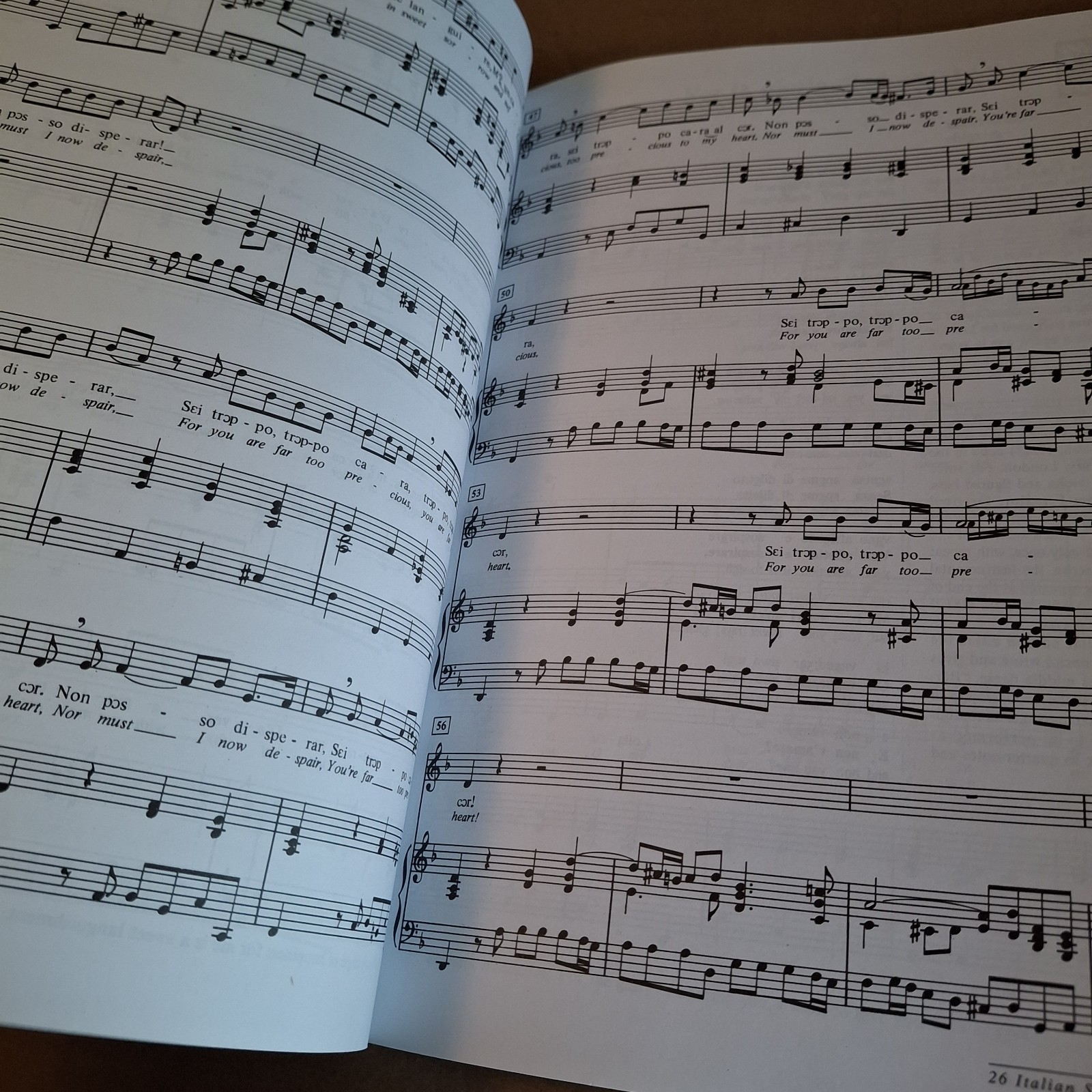 26 Italian Songs and Arias : Medium Low Voice, Book and CD Paperb