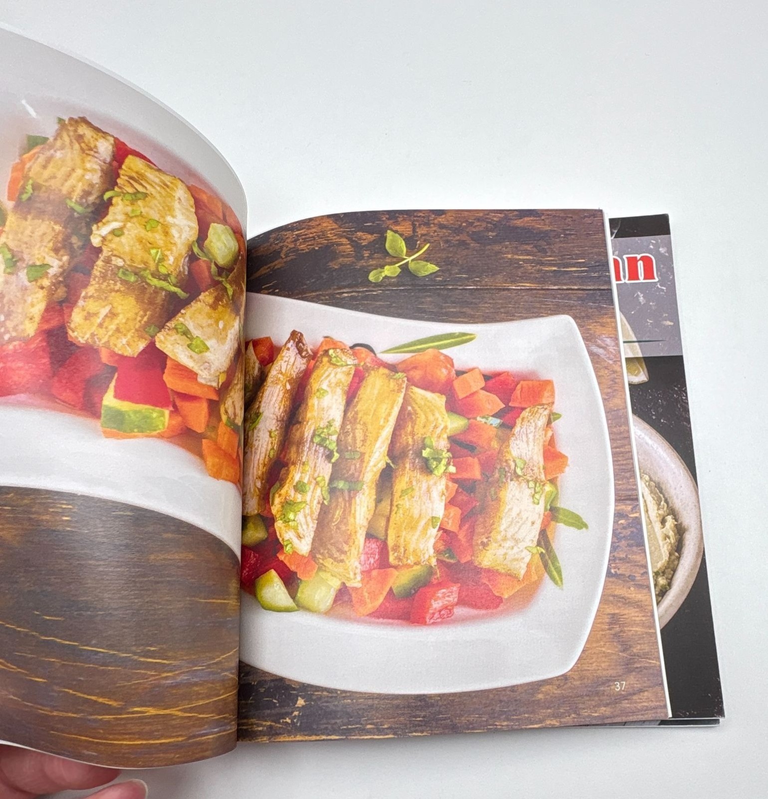 Food We Love Cookbook Lot of 4 Mediterranean Comfort Food Low Carb 5 Star Brunch