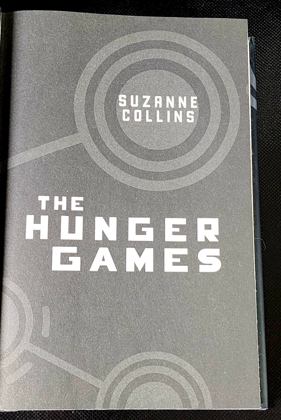 „The Hunger Games“ by Suzanne Collins Hardcover Excellent Condition