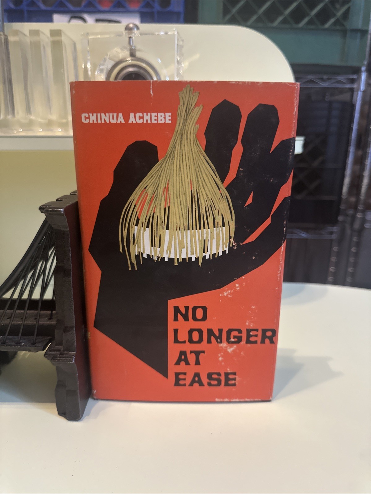 1961 VINTAGE RARE NO LONGER AT EASE RARE HTF CHINUA ACHEBE HC COLLECTIBLE BOOK