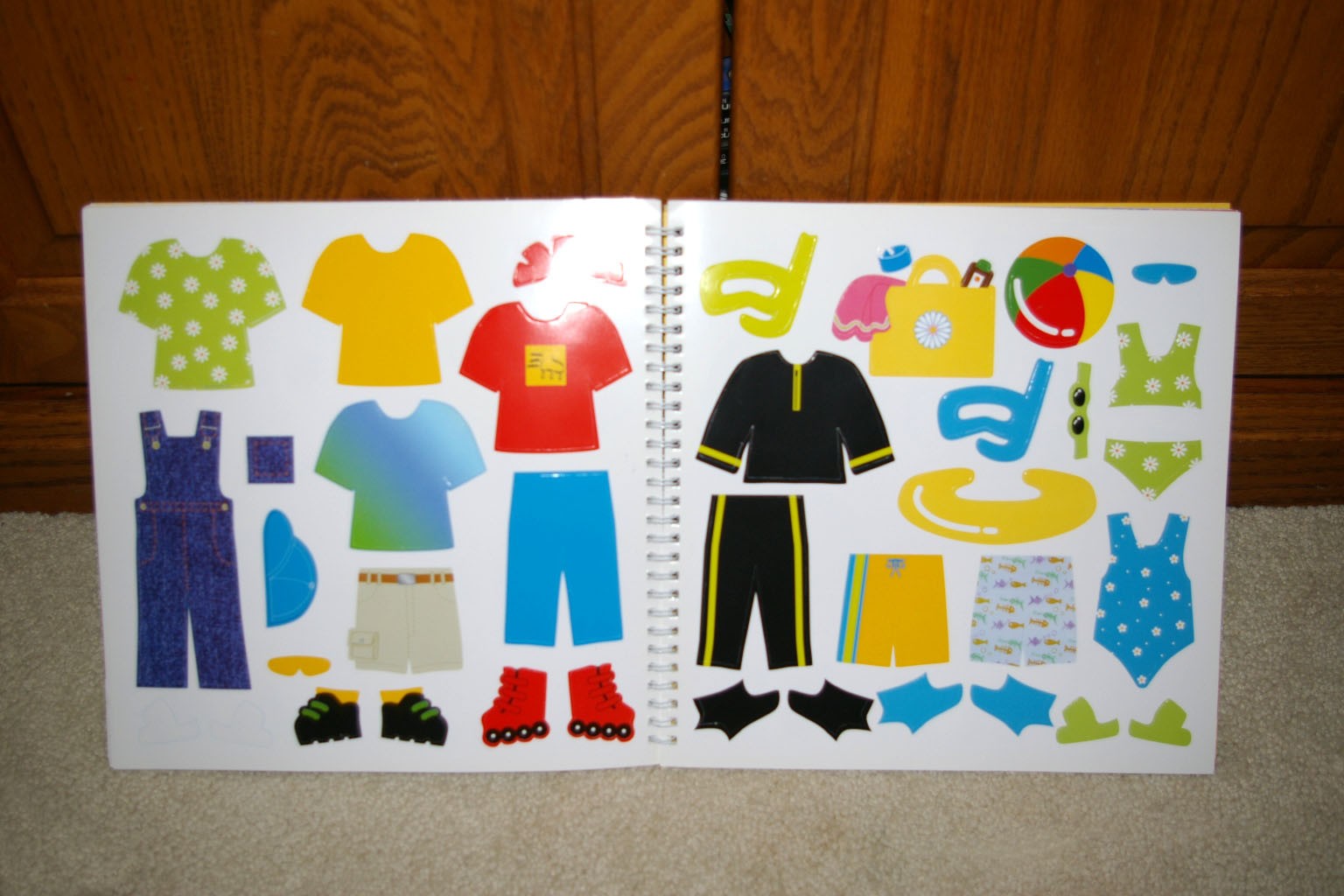 THE FABULOUS BOOK OF PAPER DOLLS by Julie Collings A Klutz Book Spiral BRAND NEW