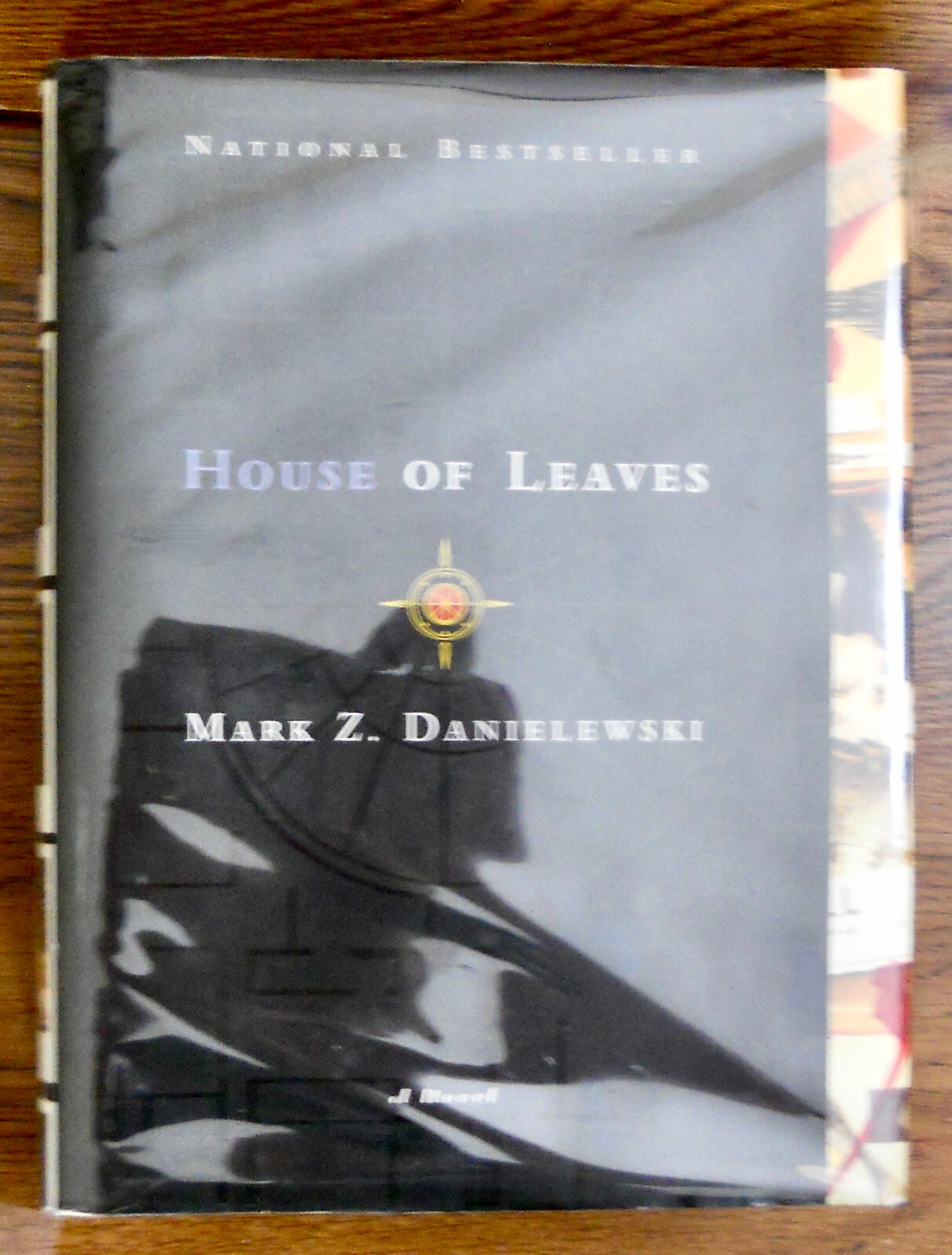 Mark Z. Danielewski. HOUSE OF LEAVES. Pantheon, 2000. 1st/2nd HC/DJ. Signed!