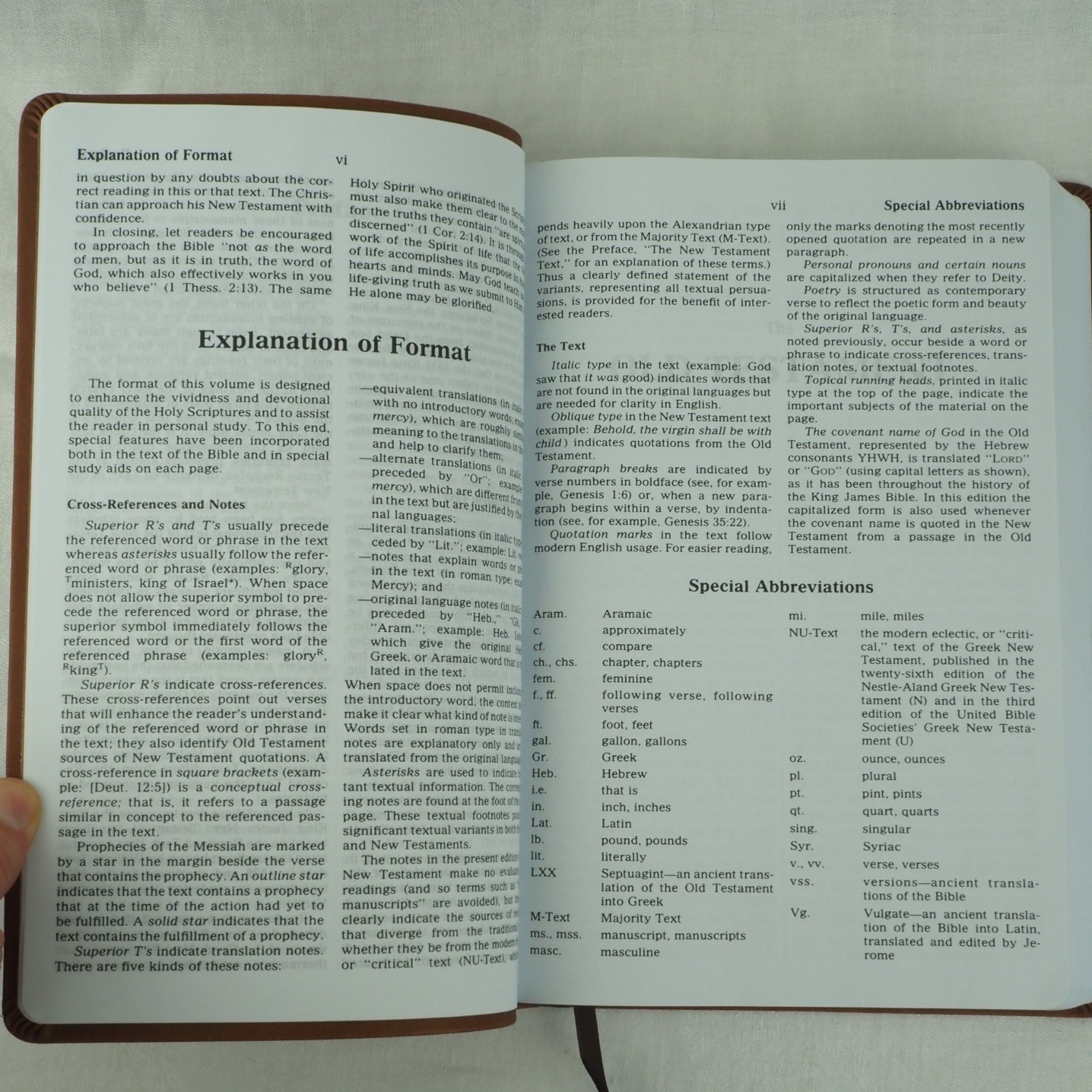 NKJV Super Giant Print Reference Holy Bible Red Letter Edition Thomas Nelson