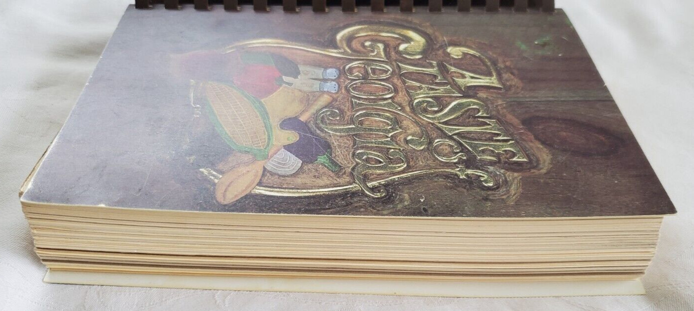 Vintage Cookbook A TASTE OF GEORGIA Southern Living Edition 1990 592 Pages YUM