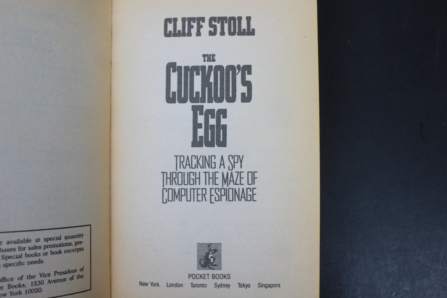 The Cuckoo’s Egg Cliff Stoll 1990 1st Pocket Books Printing Computer Espionage
