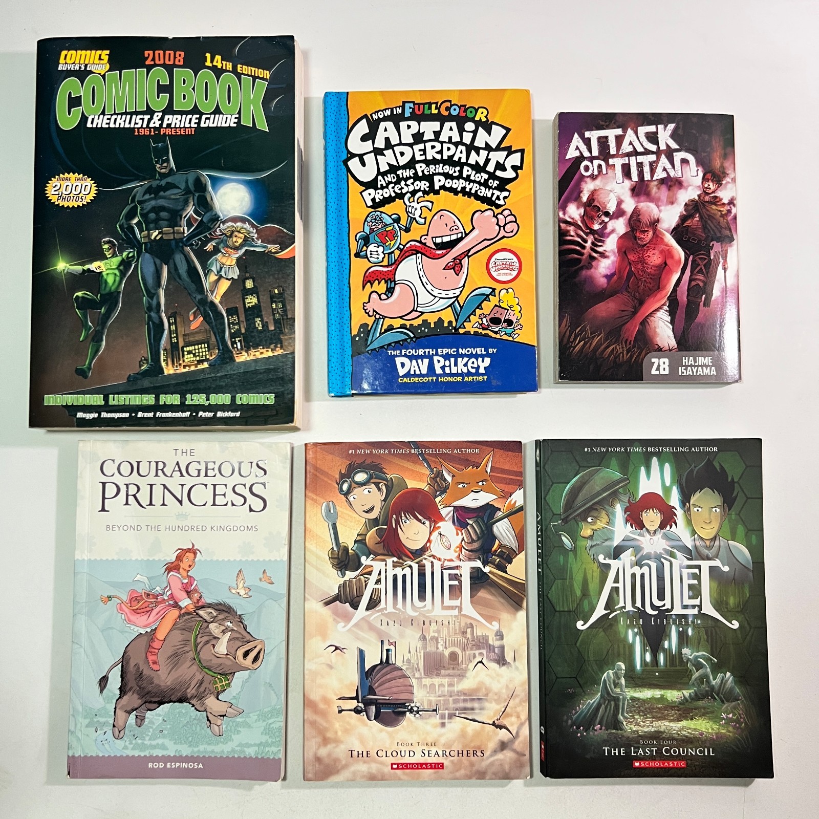 Comics Graphic Novel Manga Bundle x8 Amulet Attack on Titan Dark Tower Hardcover