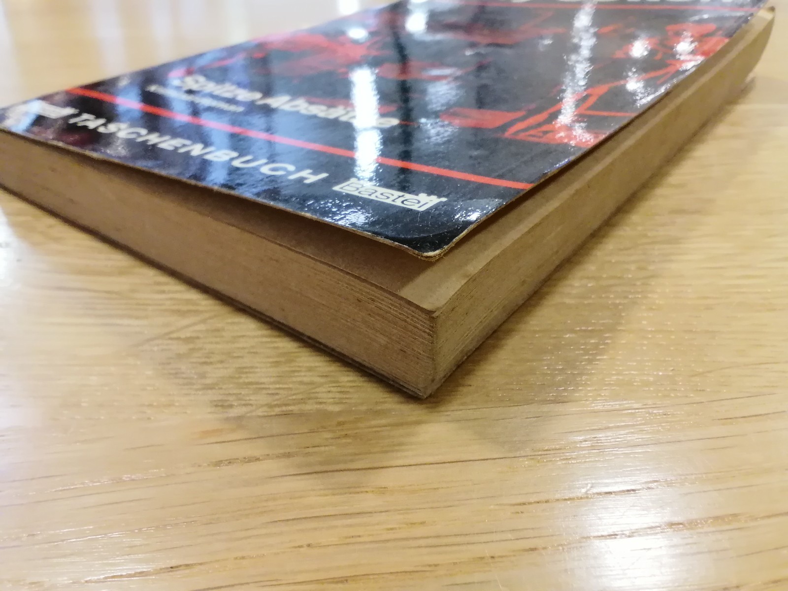 Spitze Absätze – Deutsche Erstausgabe