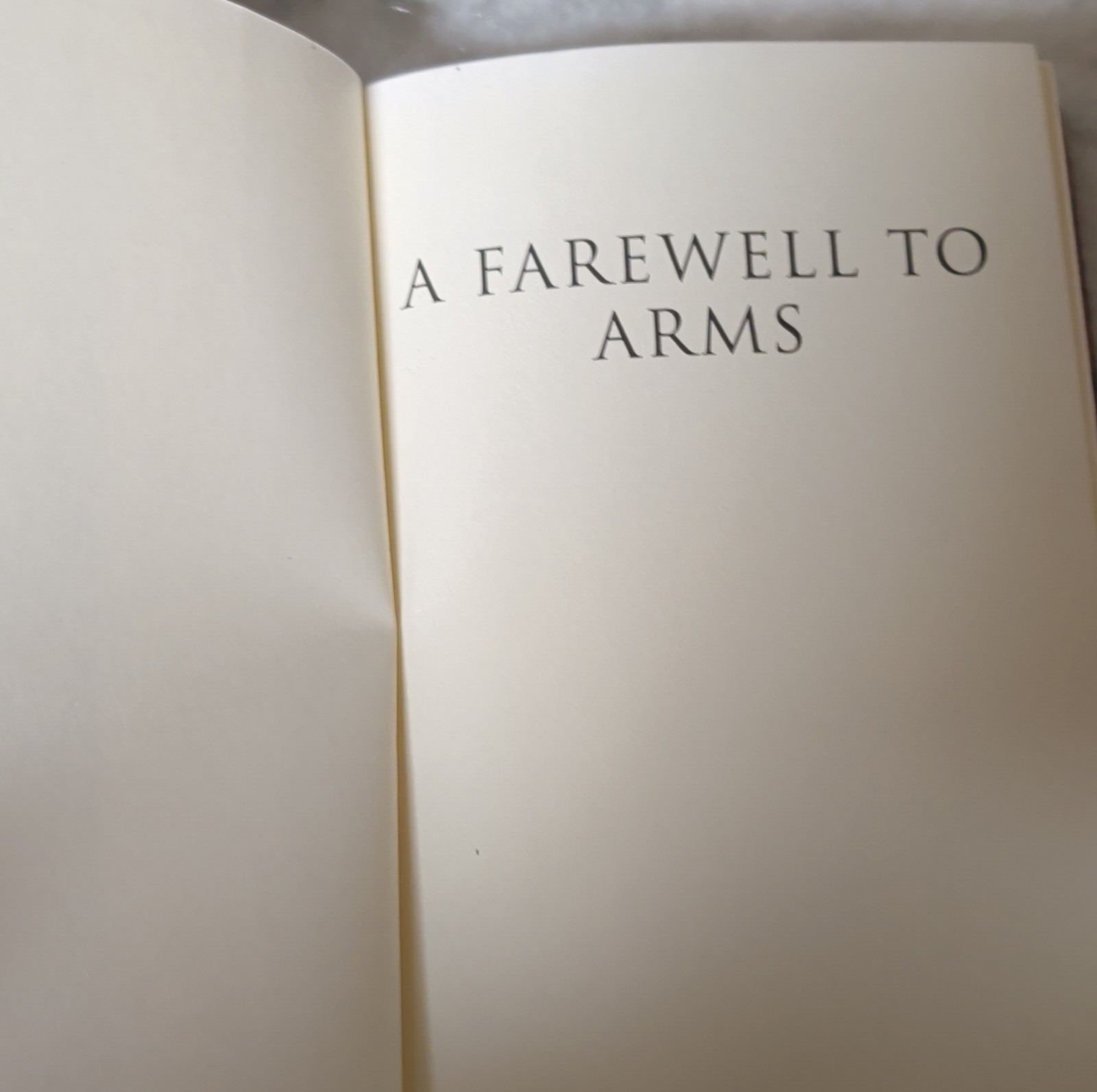 Ernest Hemingway A Farewell to Arms Hardcover Book-of-the-Month Club 1993 DJ