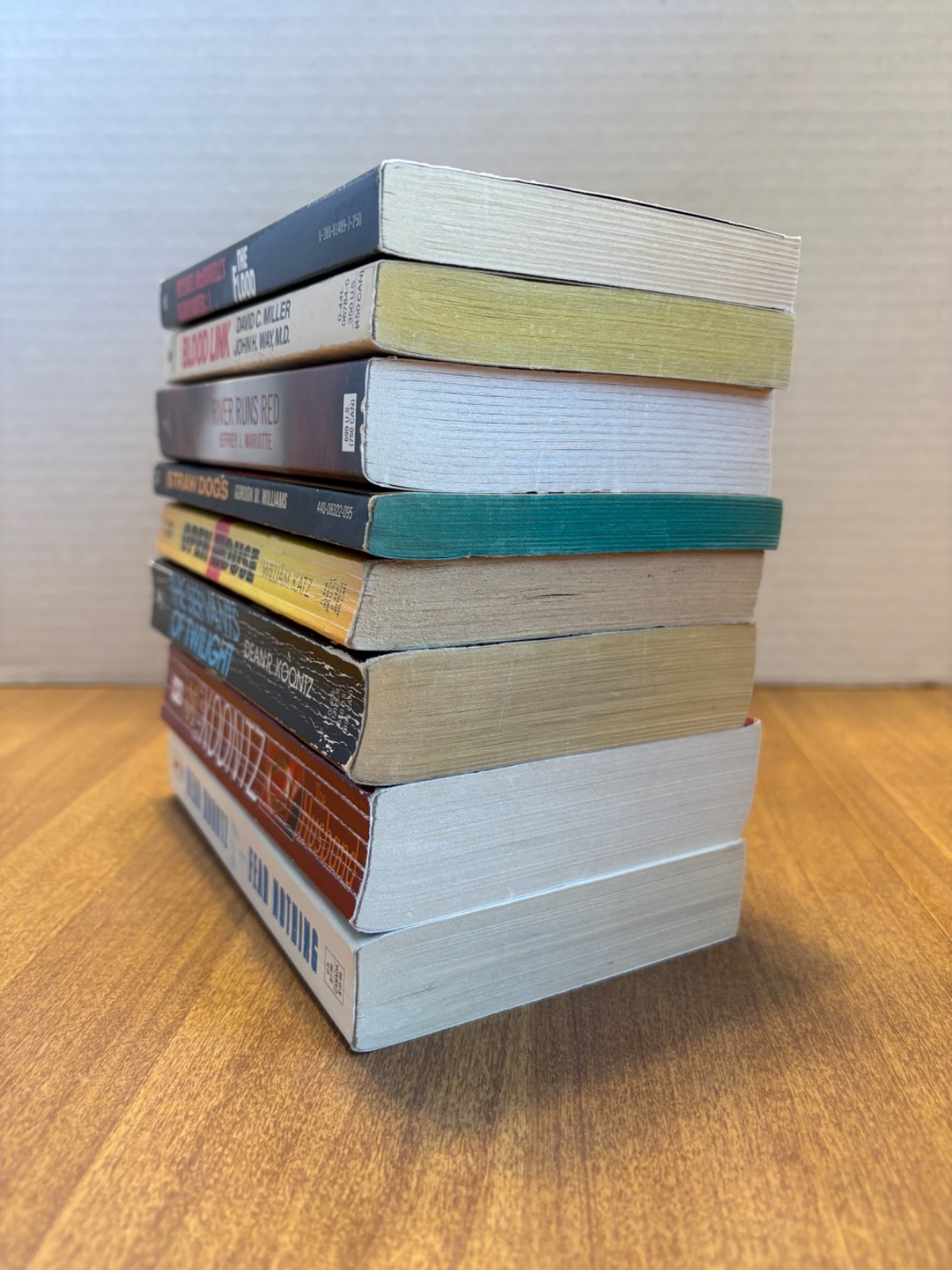 Horror Paperback Lot of 8 (See Photos for Titles)