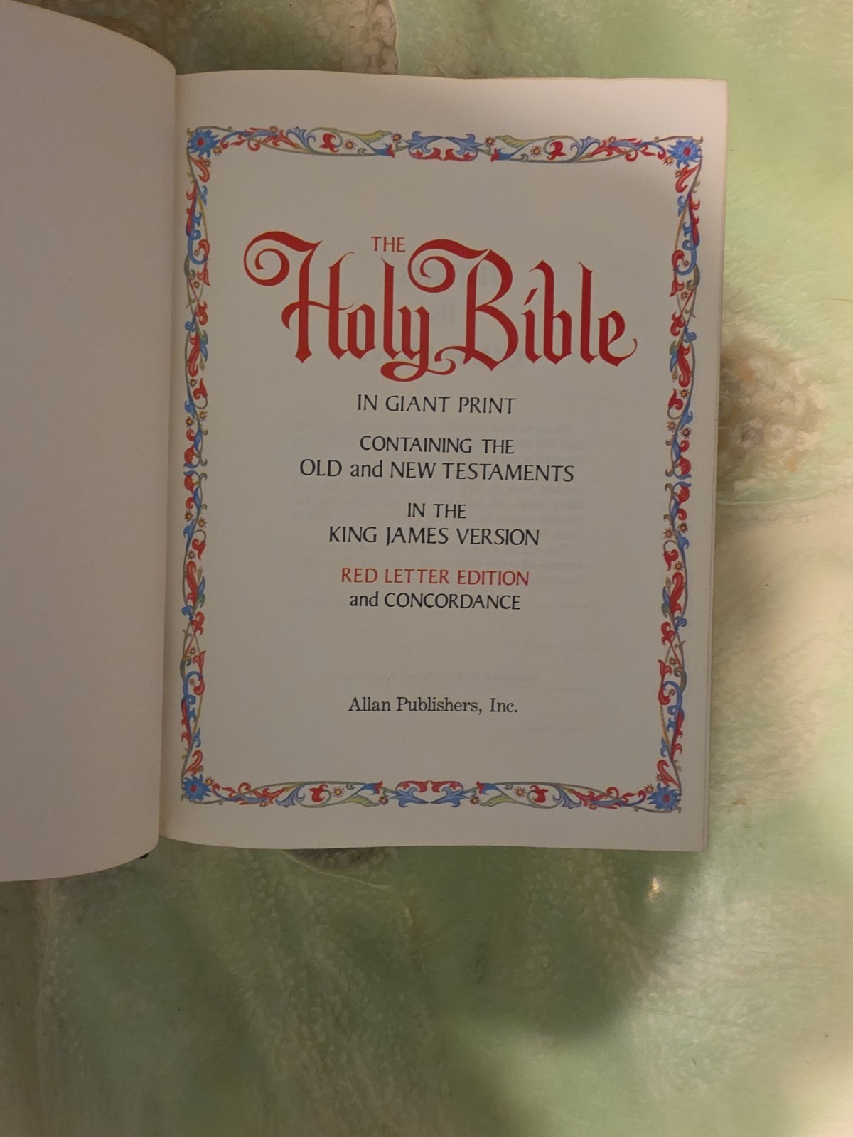 Holy Bible GIANT Print KJV Red Letter Edition Concordance Illustrated 1975