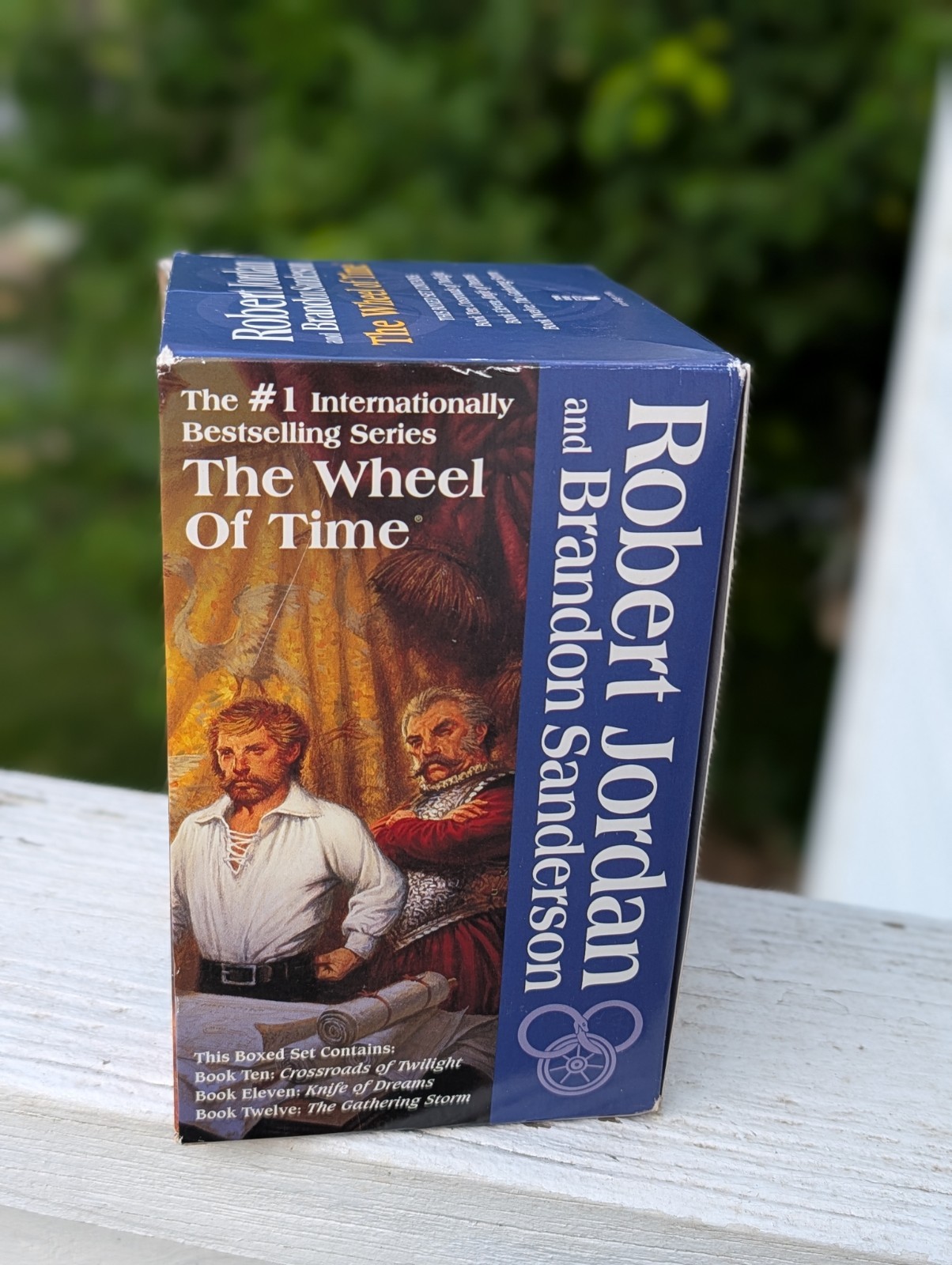 The Wheel of Time, Boxed Set IV, Books 10-12: Crossroads of Twilight, Knife …