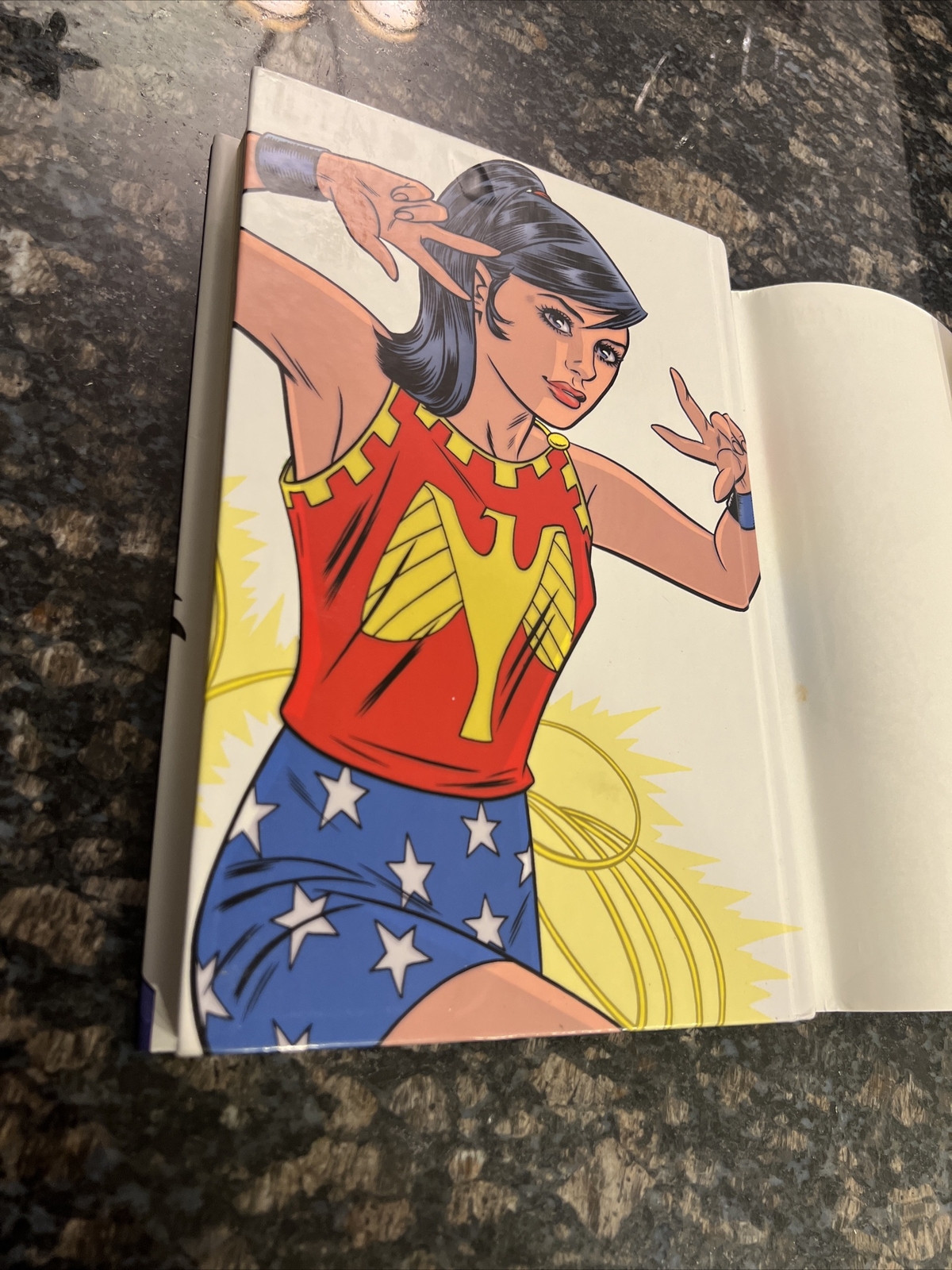 SOLO : DELUXE EDITION – Jeph Loeb – Hardcover -Batman cover Ex-Library