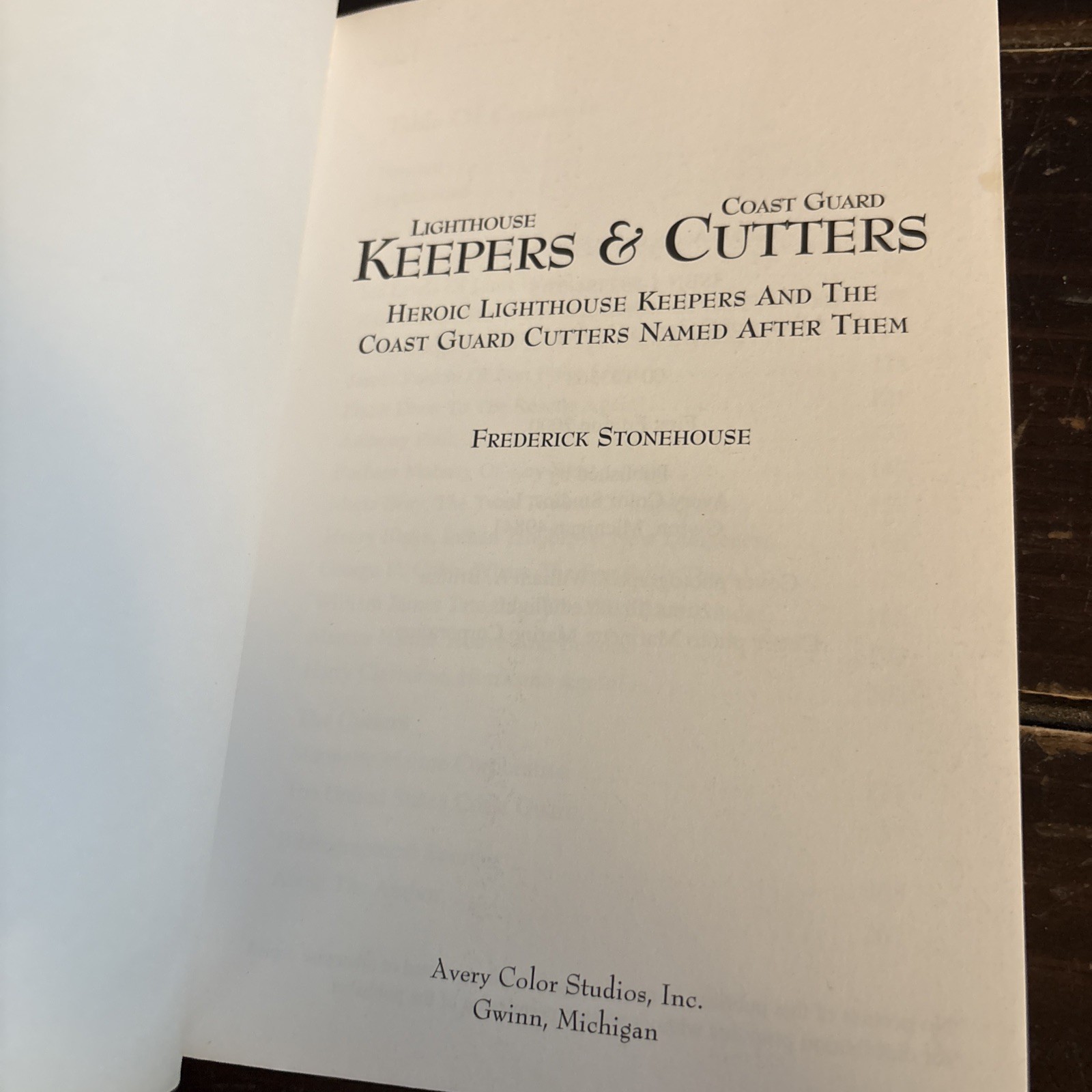 Keepers and Cutters : Heroic Lighthouse Keepers and the Cutters Named after Them